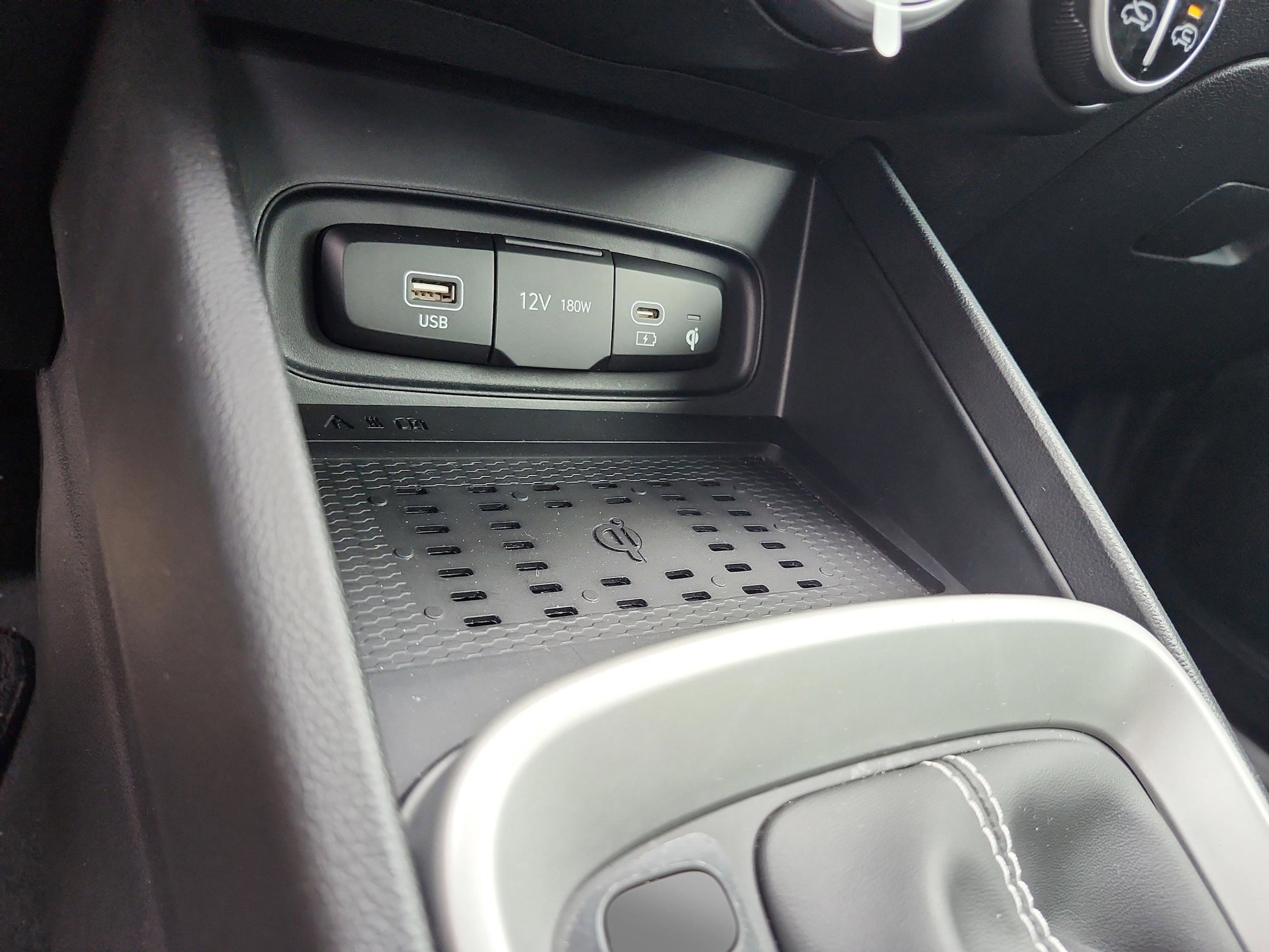 2026 Hyundai Venue SEL - Photo 28