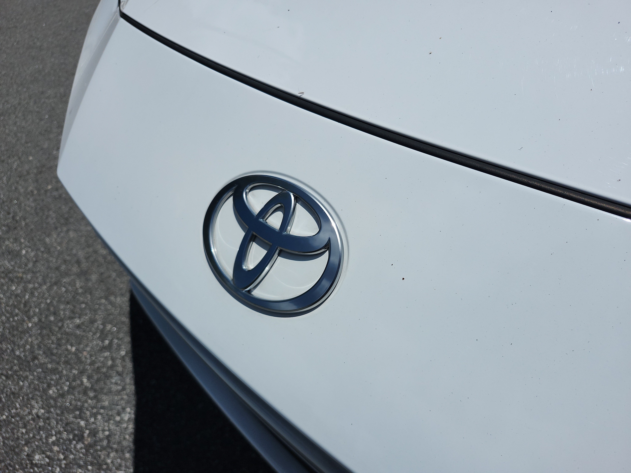 2025 Toyota Camry SE - Photo 24
