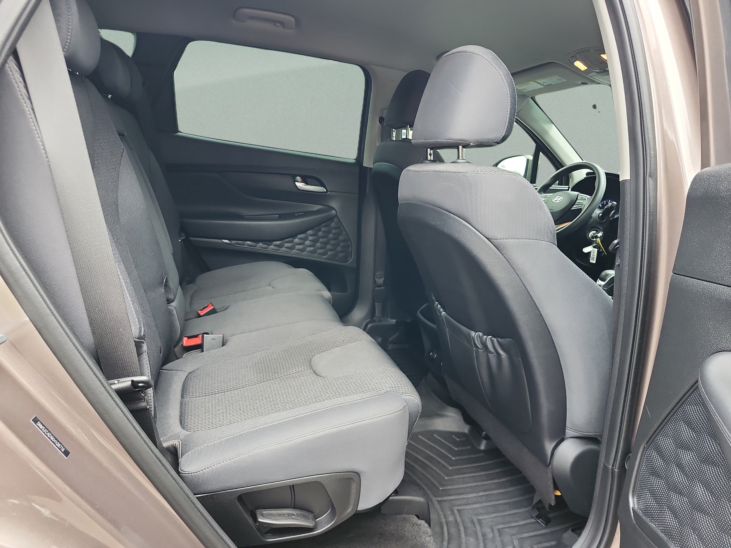 2019 Hyundai Santa Fe SE - Photo 18