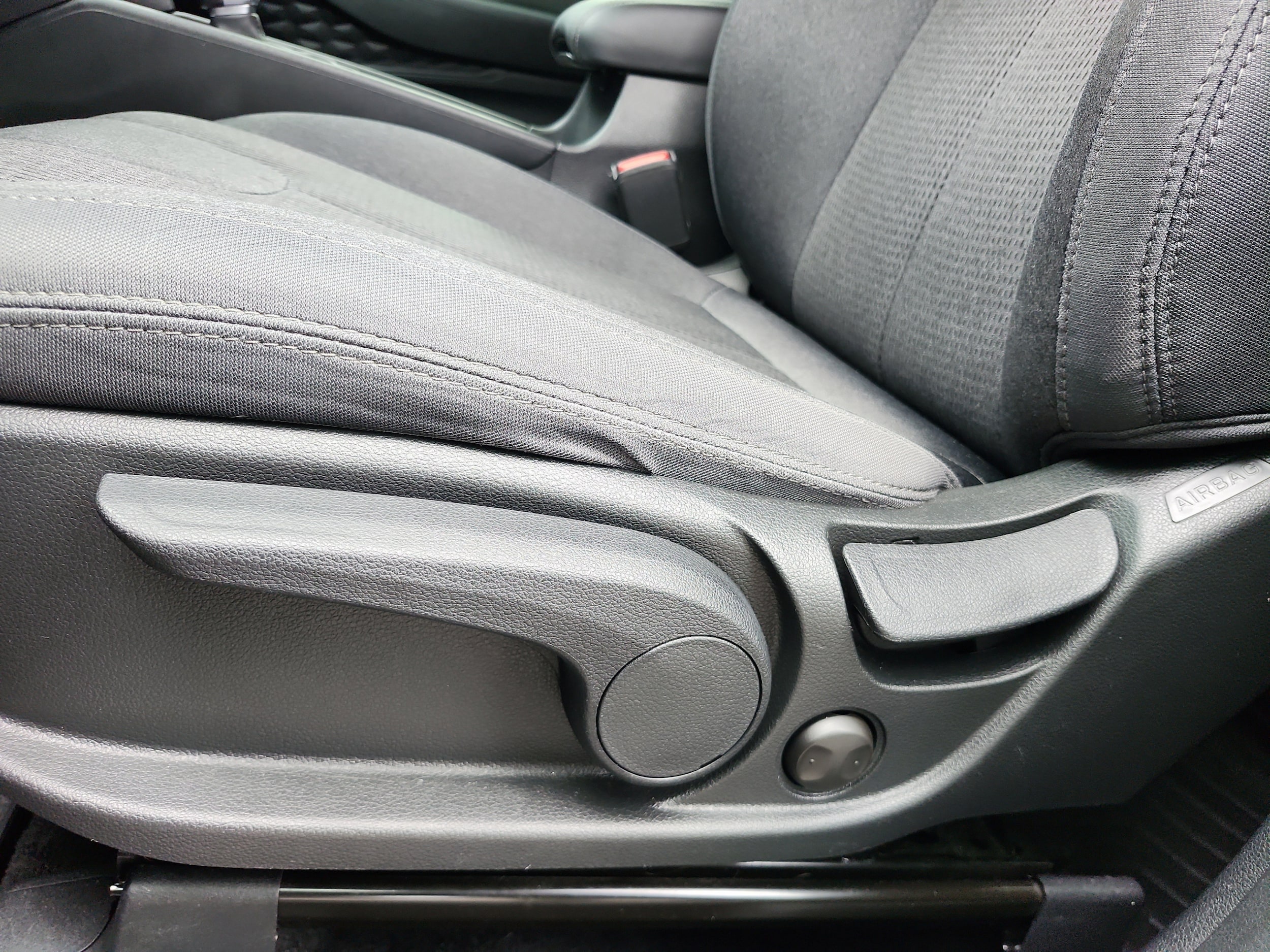 2019 Hyundai Santa Fe SE - Photo 14