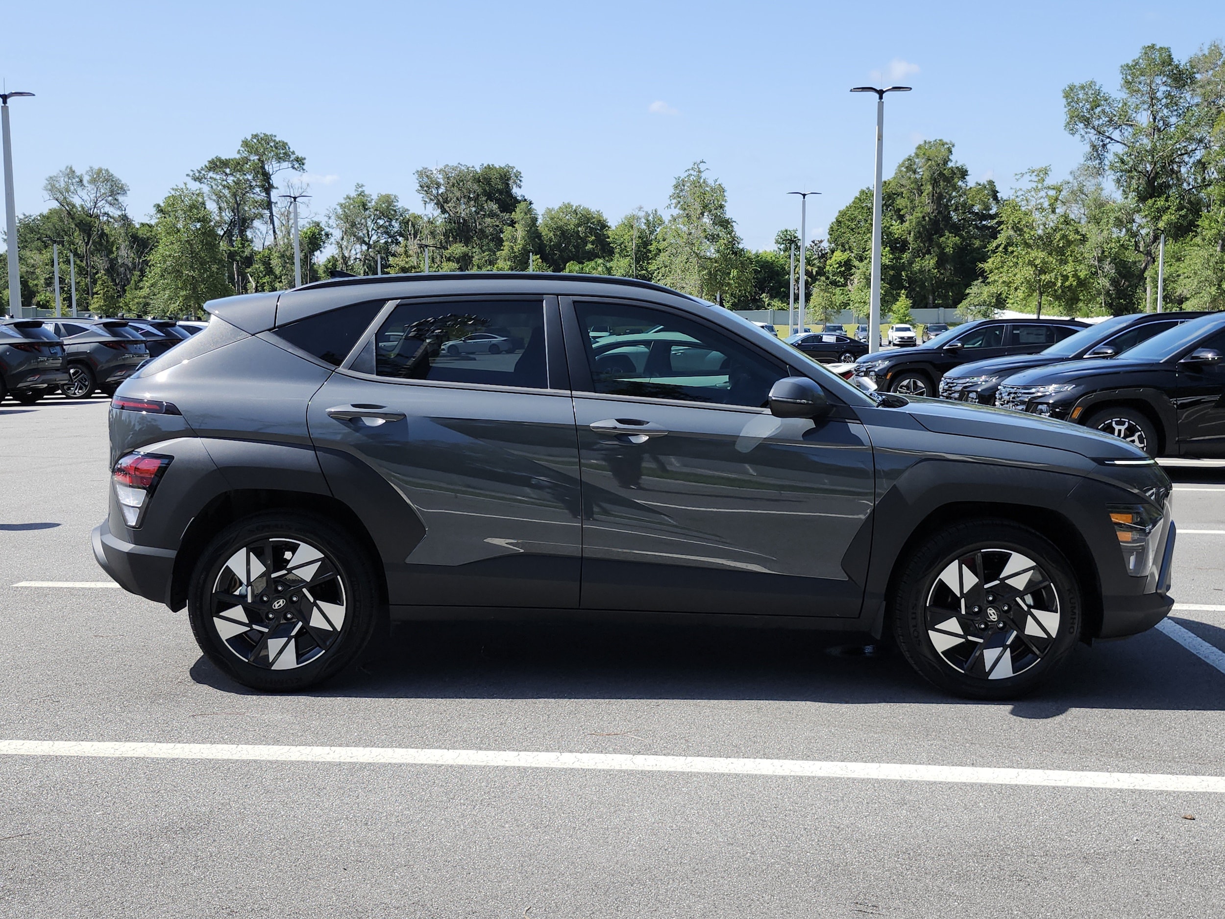 2025 Hyundai Kona SEL - Photo 8