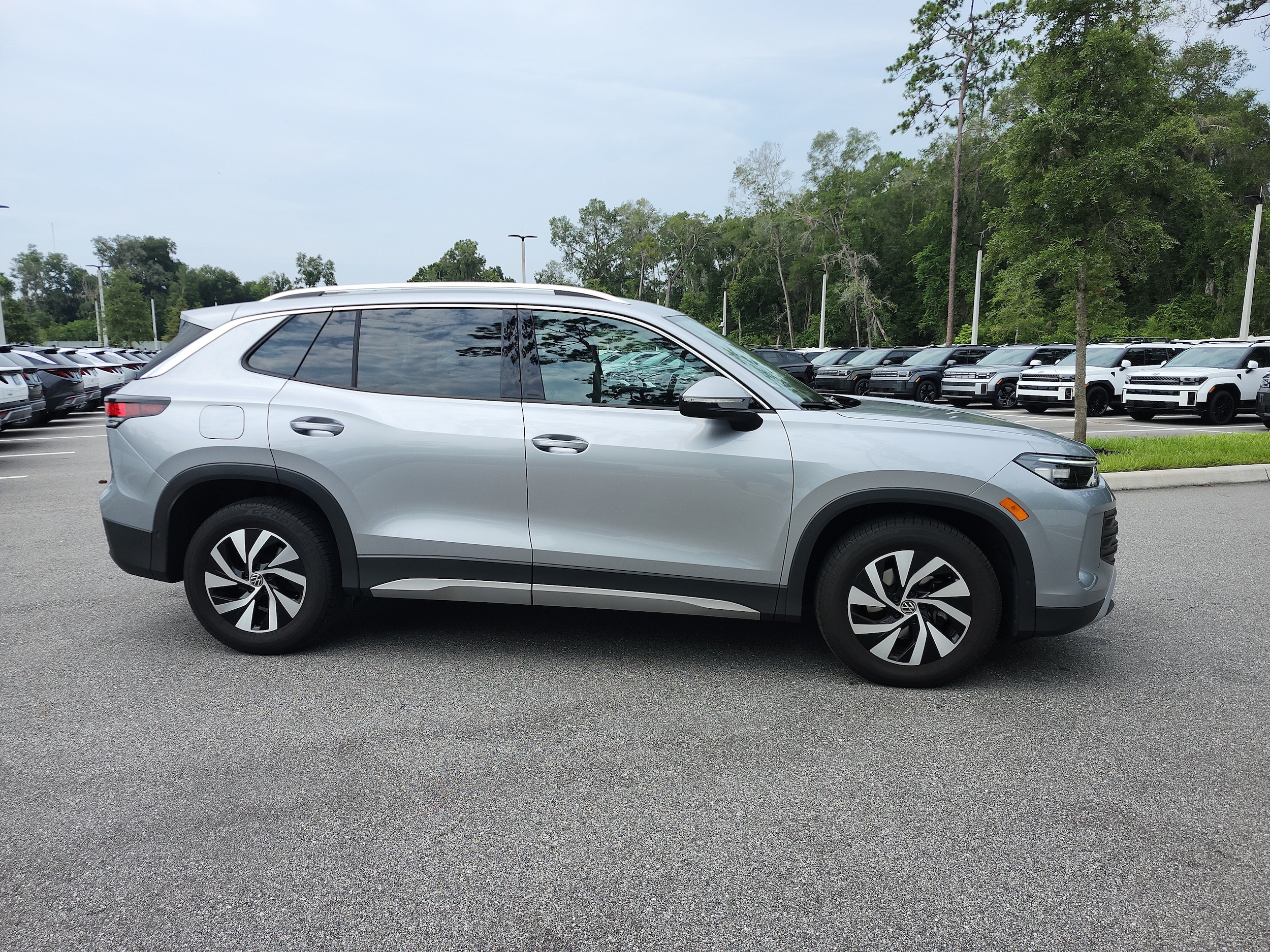 2025 Volkswagen Tiguan S - Photo 6
