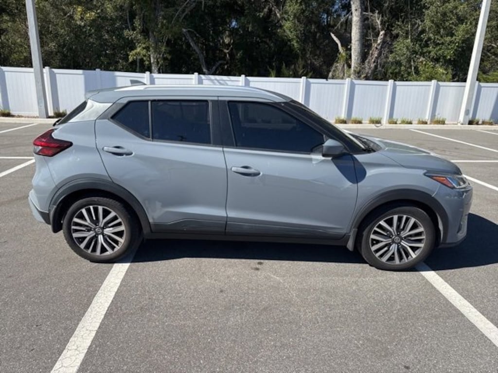 Used 2021 Nissan Kicks SV SUV