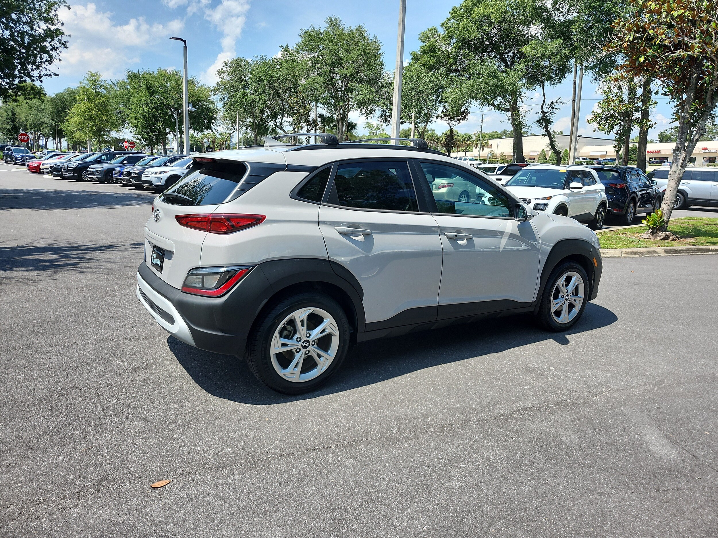 2023 Hyundai Kona SEL - Photo 6