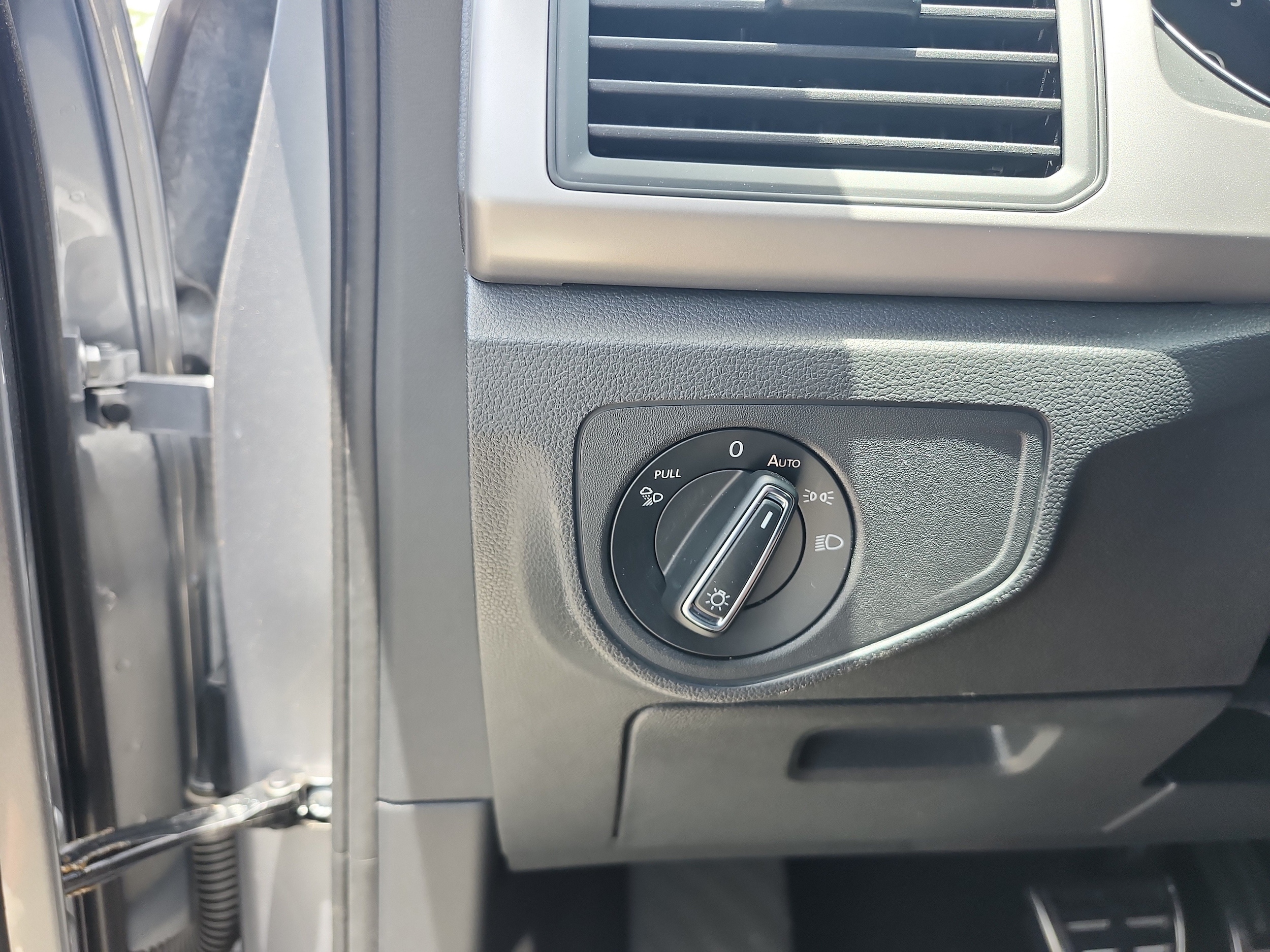 2020 Volkswagen Atlas Cross Sport SE w/Tech R-Line - Photo 15
