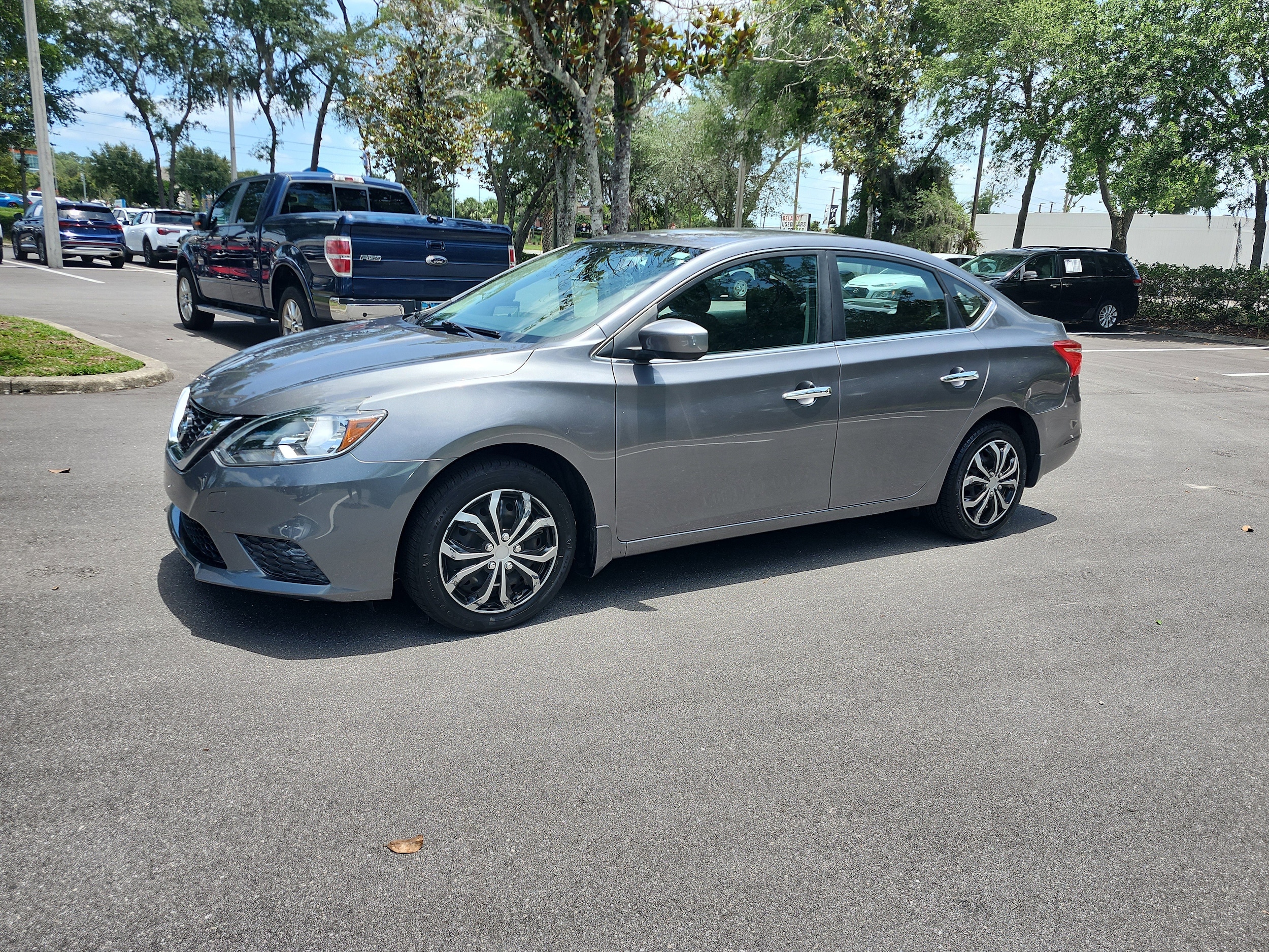 2017 Nissan Sentra SV CVT's photo