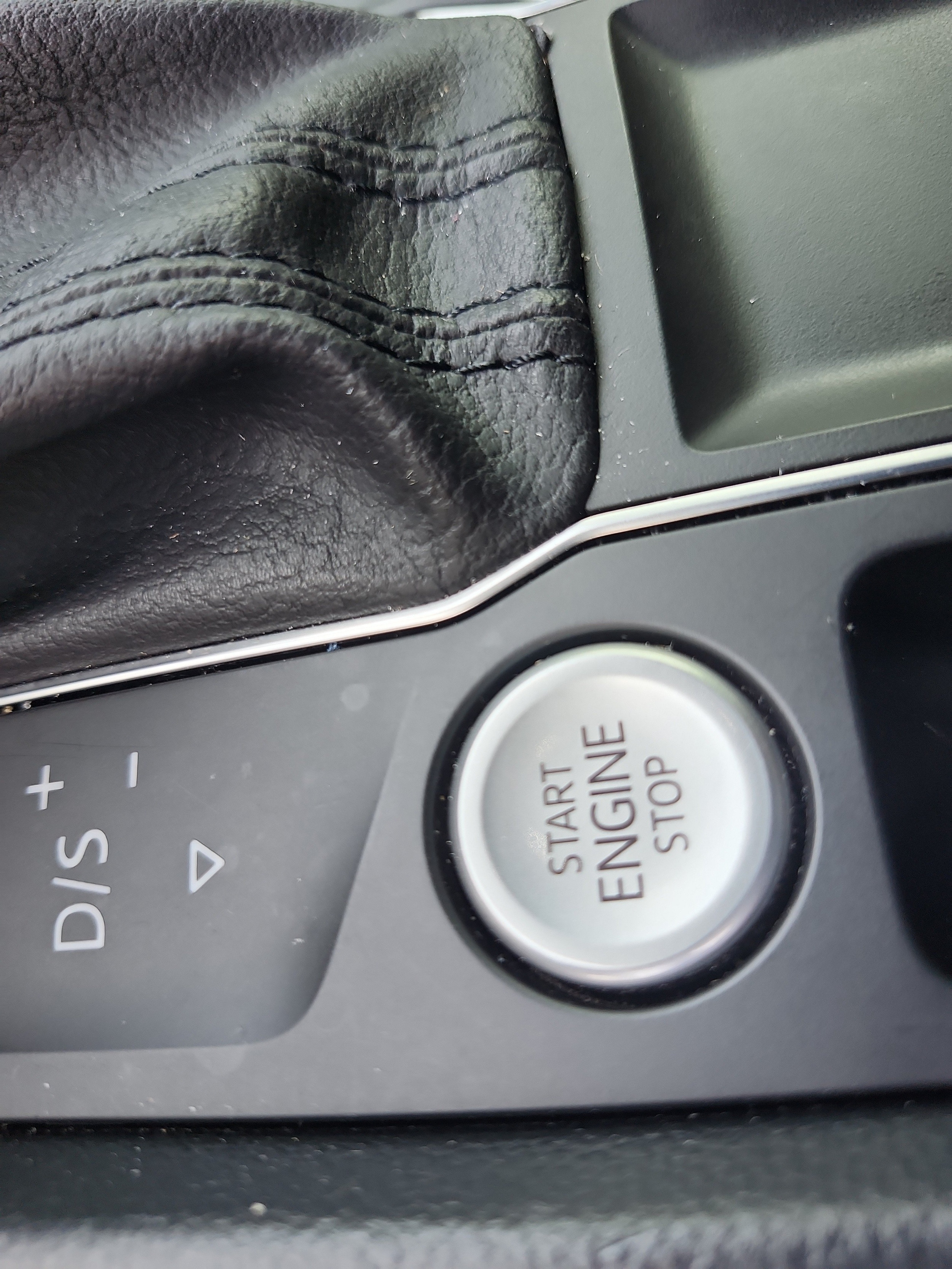2020 Volkswagen Atlas Cross Sport SE w/Tech R-Line - Photo 30