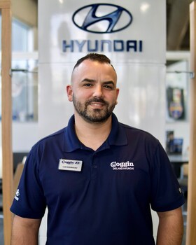 Staff member Luis Rodriguez from ID_db298c59bf47