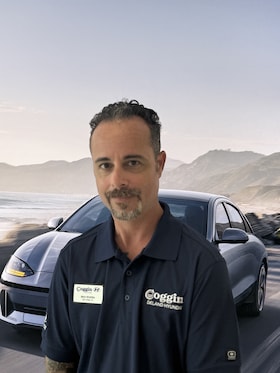 Staff member Max Rivera from ID_d63454