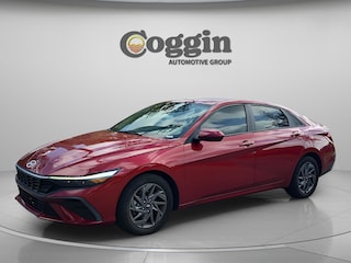 2024 Hyundai Elantra SEL Sedan