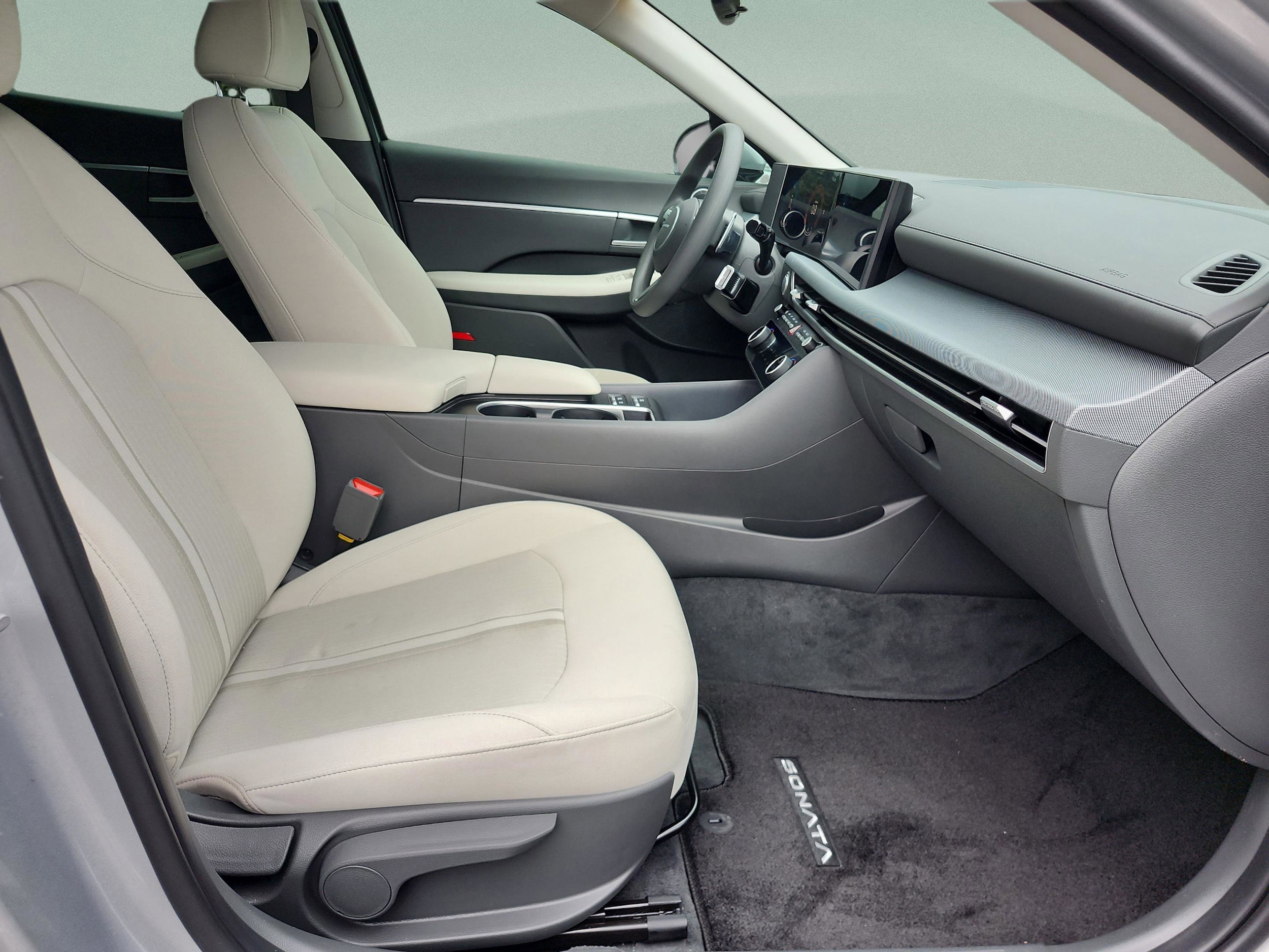 2025 Hyundai Sonata SEL - Photo 19