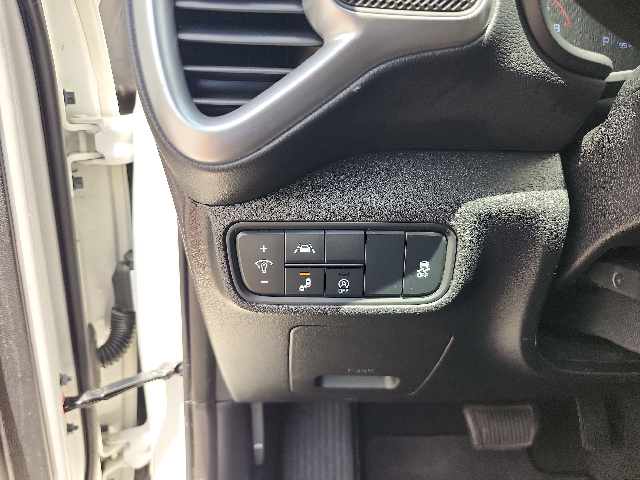 2022 Kia Soul LX - Photo 15