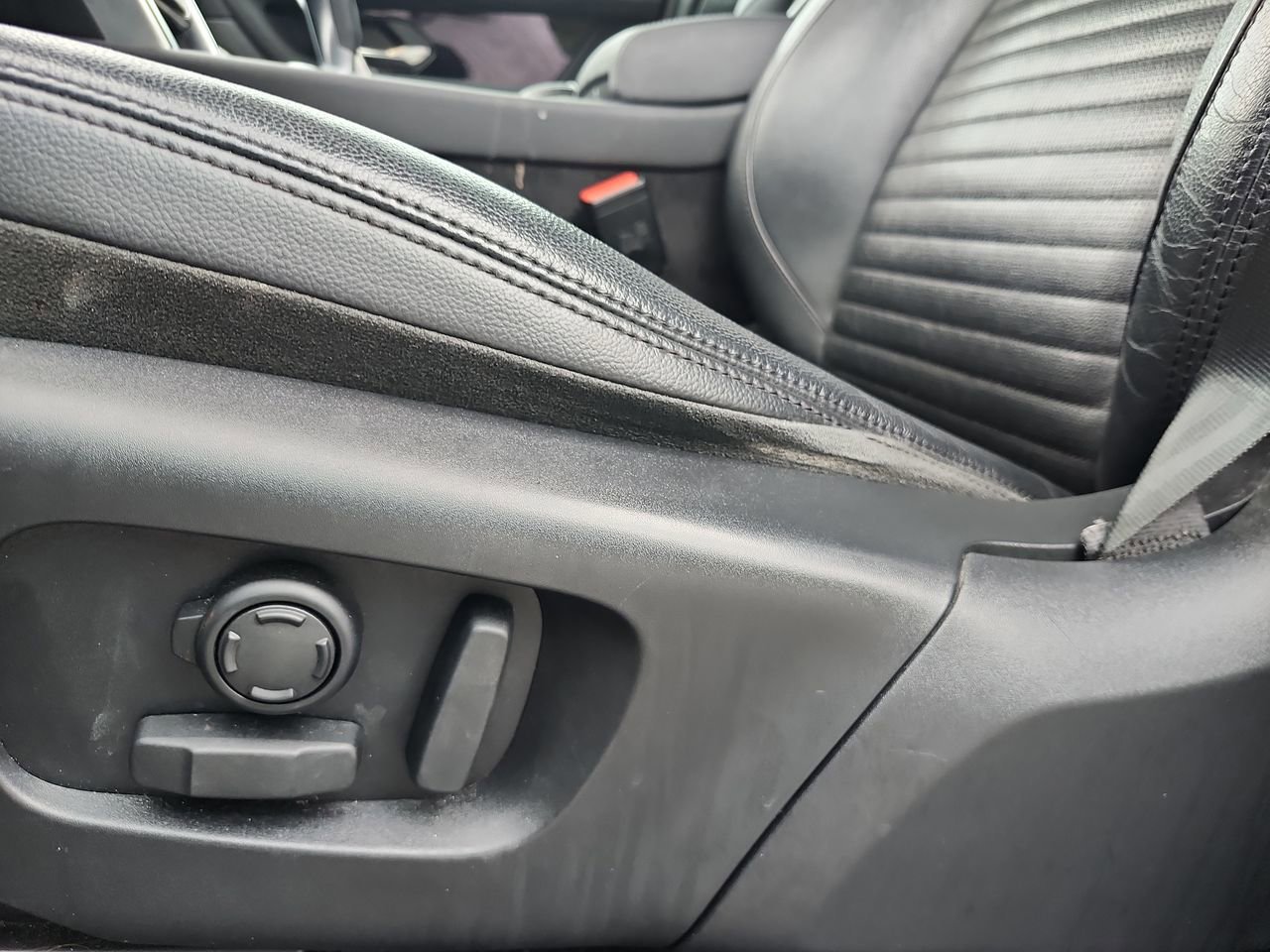 2020 Land Rover Discovery Sport SE - Photo 13