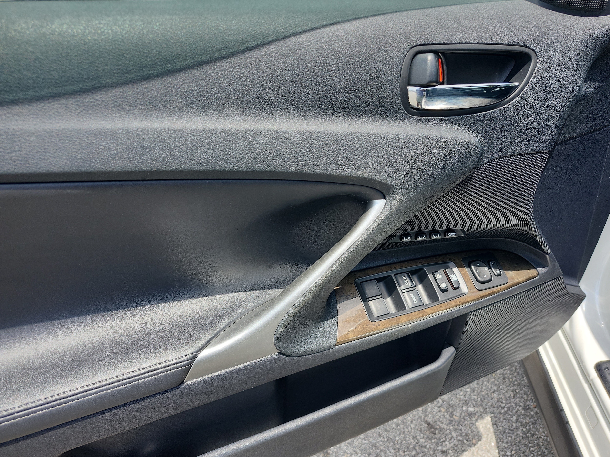 2012 Lexus IS 350 - Photo 18