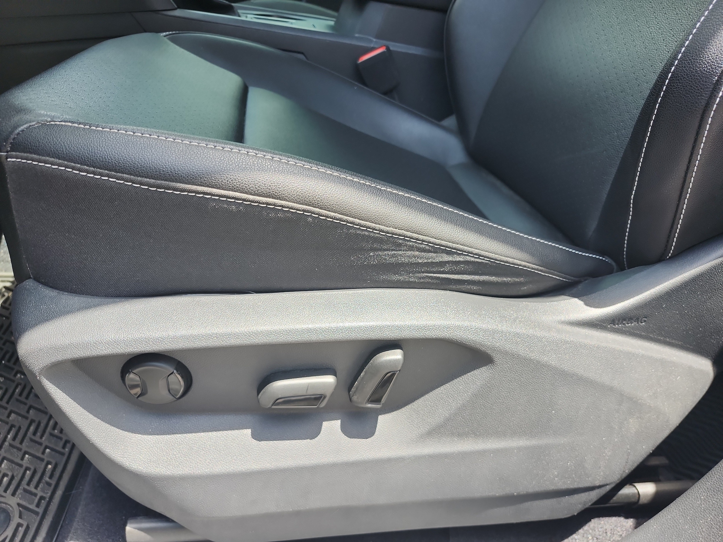 2020 Volkswagen Atlas Cross Sport SE w/Tech R-Line - Photo 17