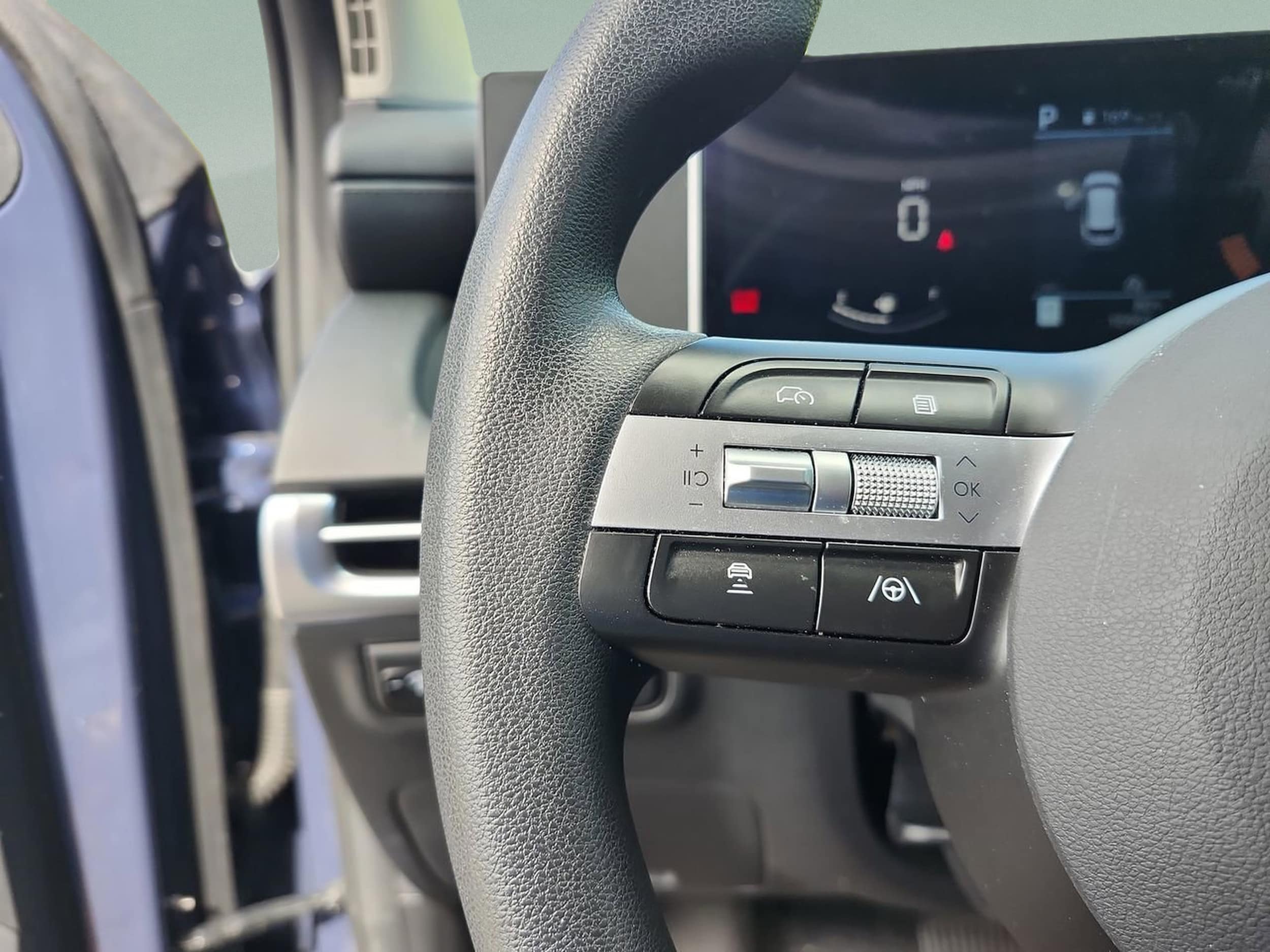 2025 Hyundai Tucson SE - Photo 13