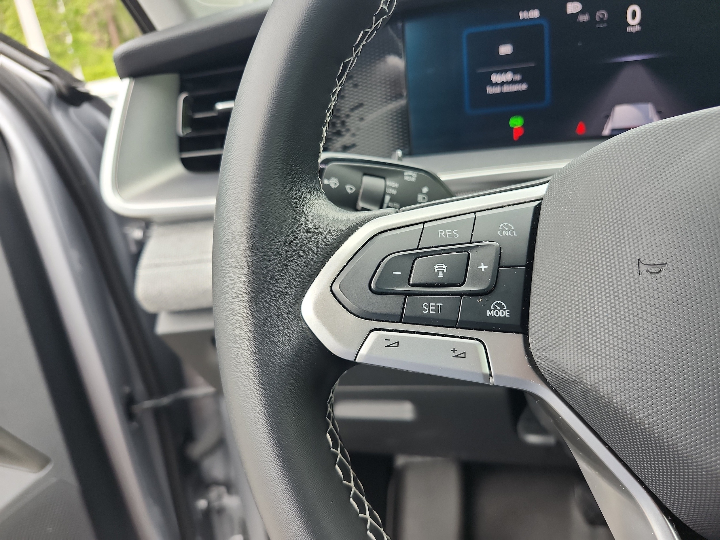 2025 Volkswagen Tiguan S - Photo 14