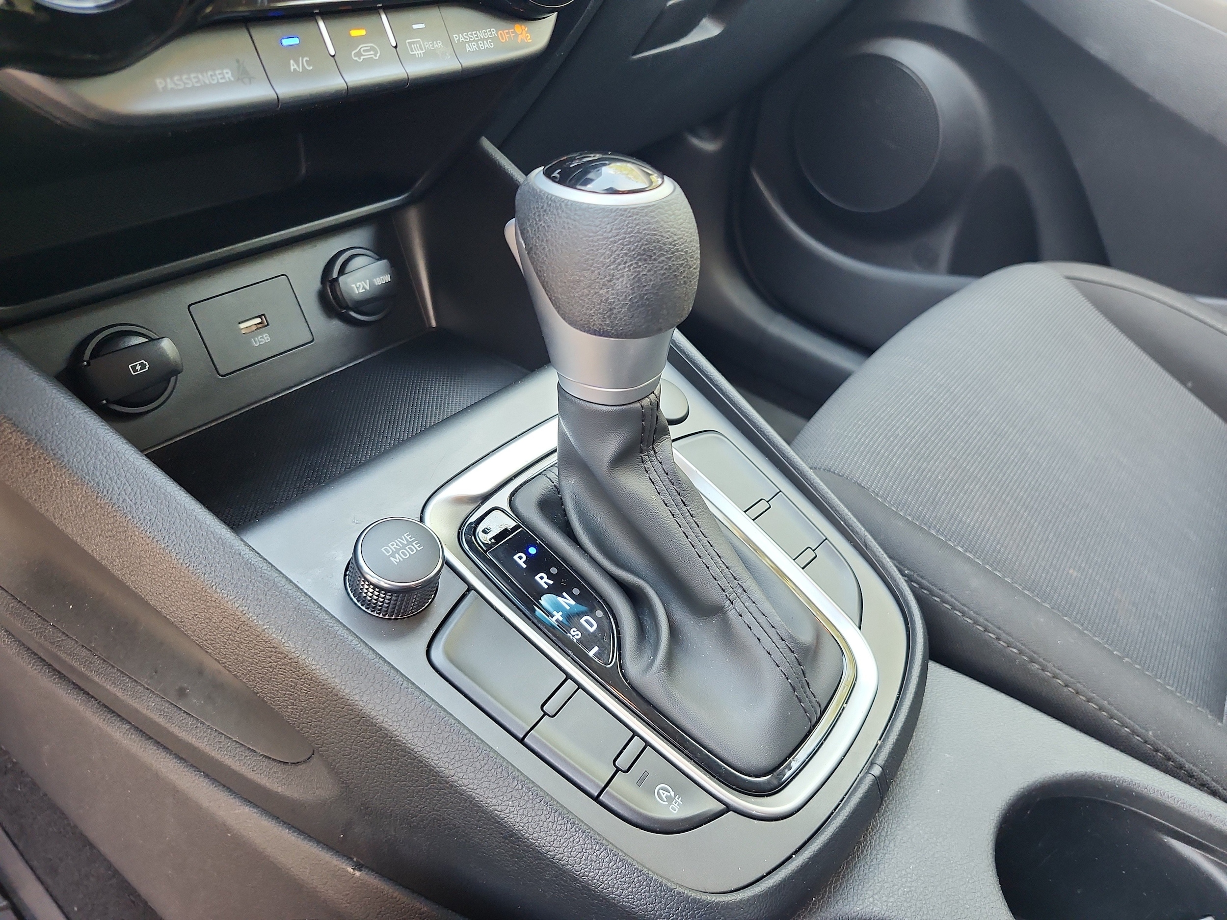 2023 Hyundai Kona SEL - Photo 16
