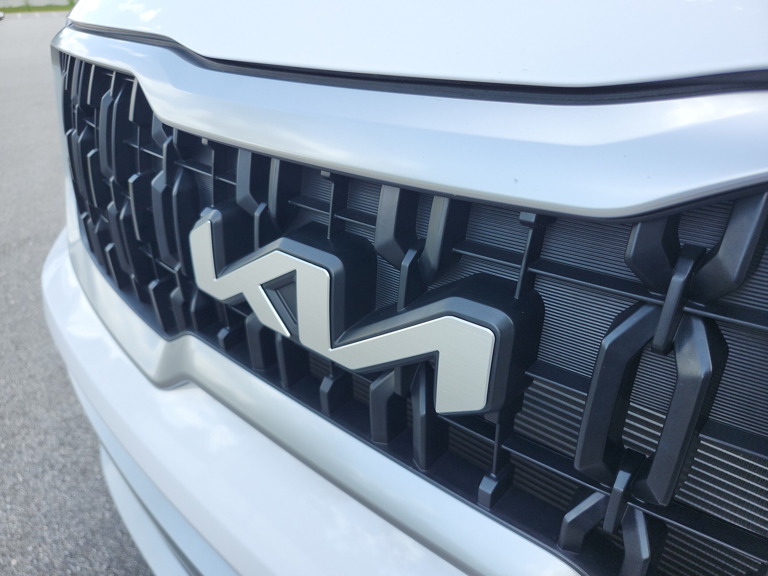 2024 Kia Telluride EX - Photo 25