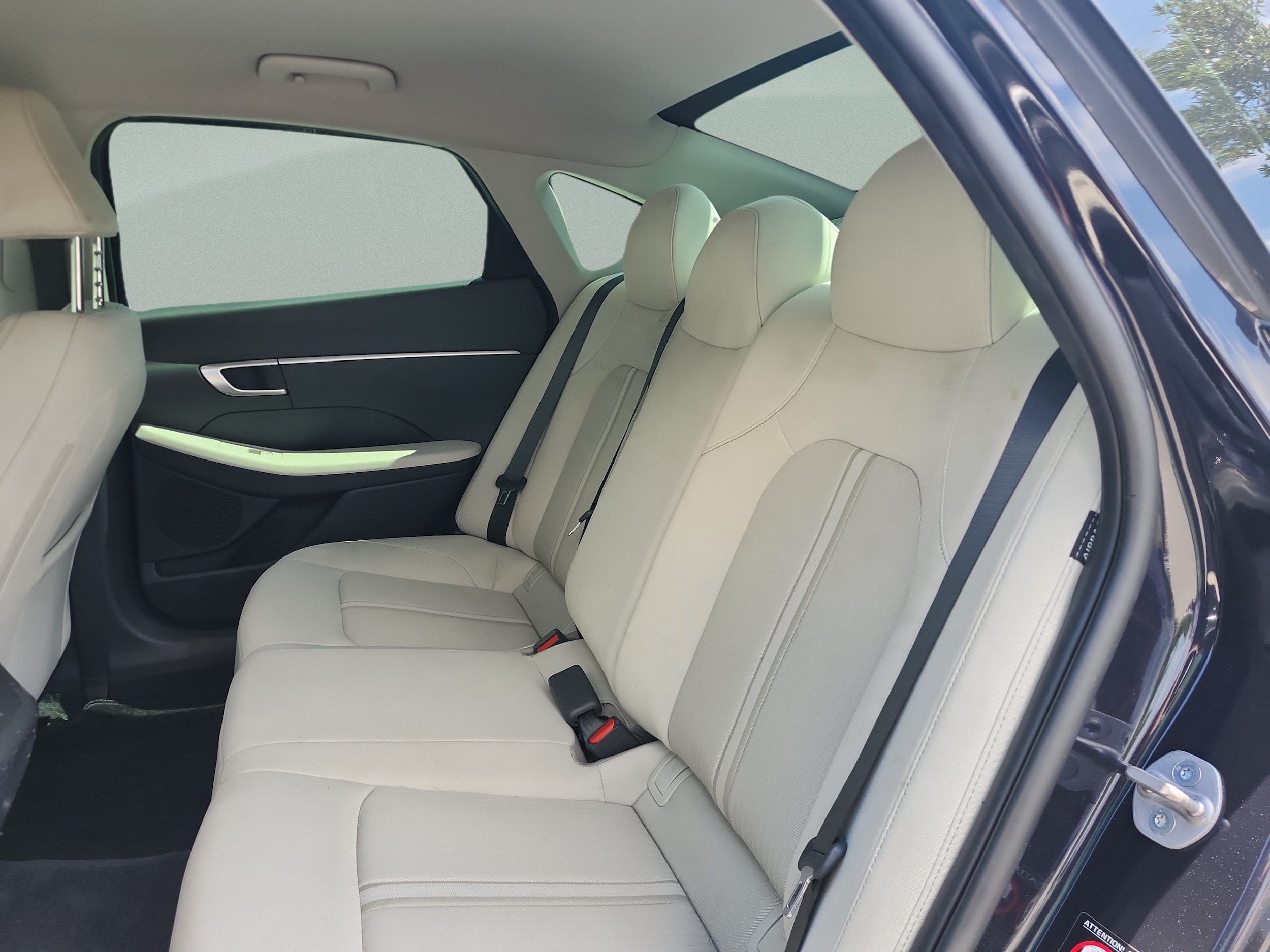 2023 Hyundai Sonata SE - Photo 17