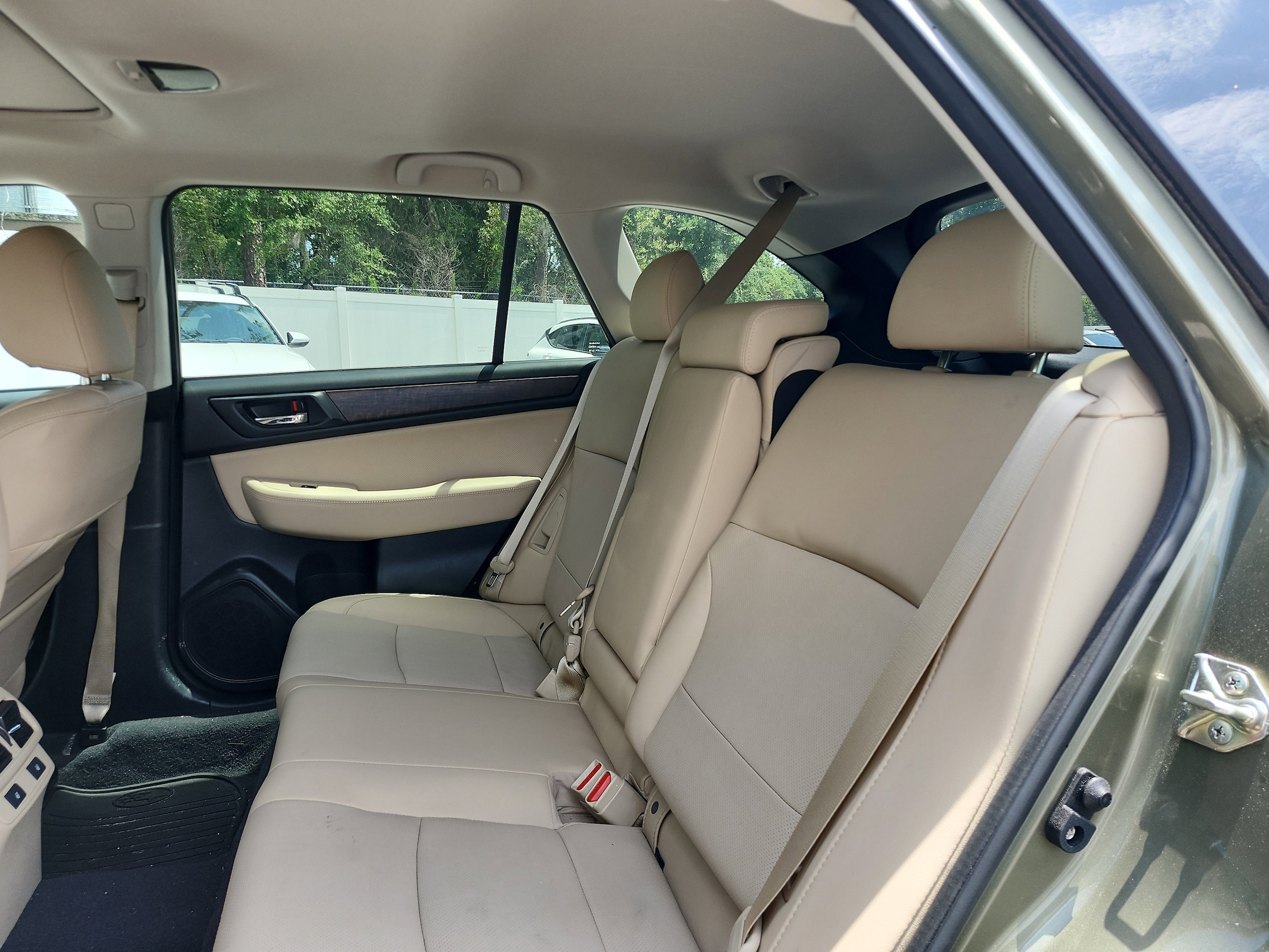 2017 Subaru Outback Limited - Photo 17