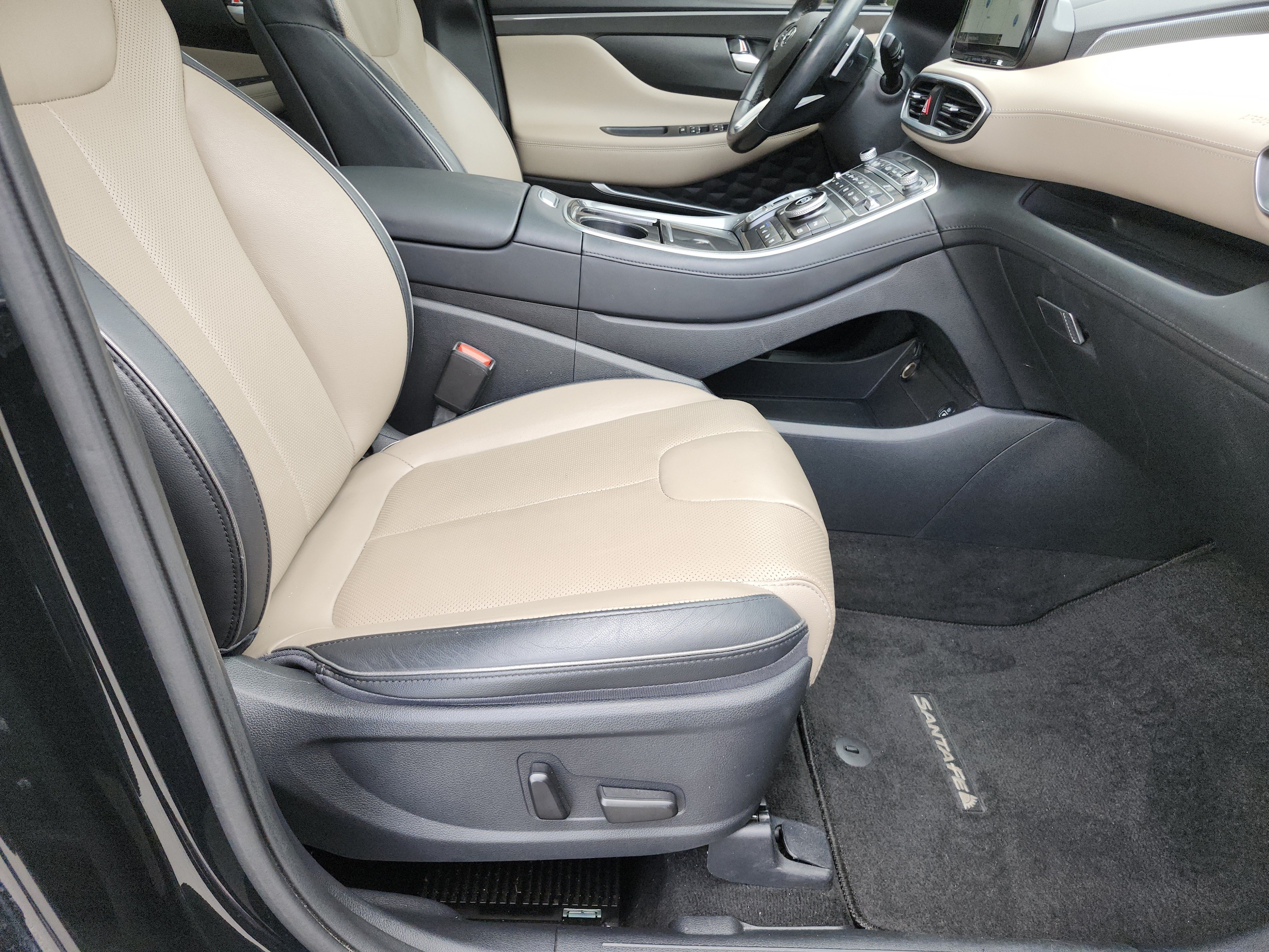 2021 Hyundai Santa Fe Limited - Photo 26