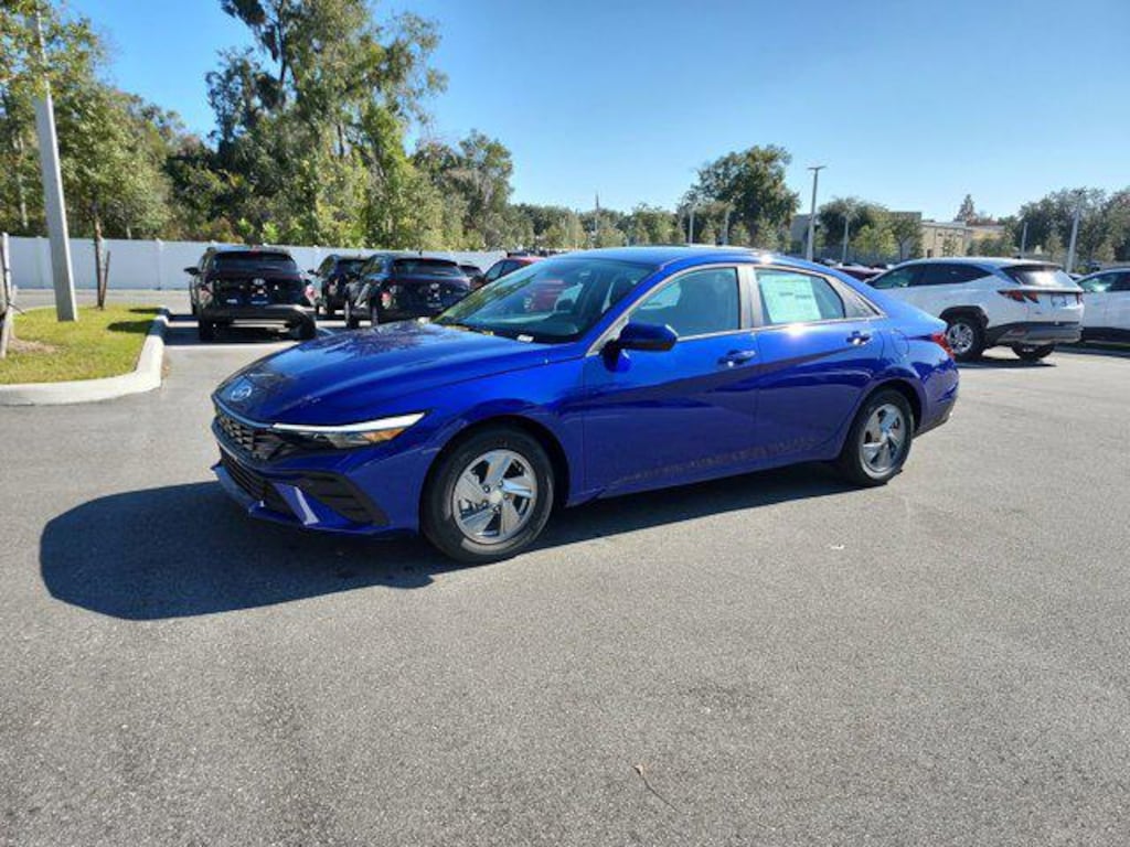 New 2026 Hyundai Elantra SE Sedan