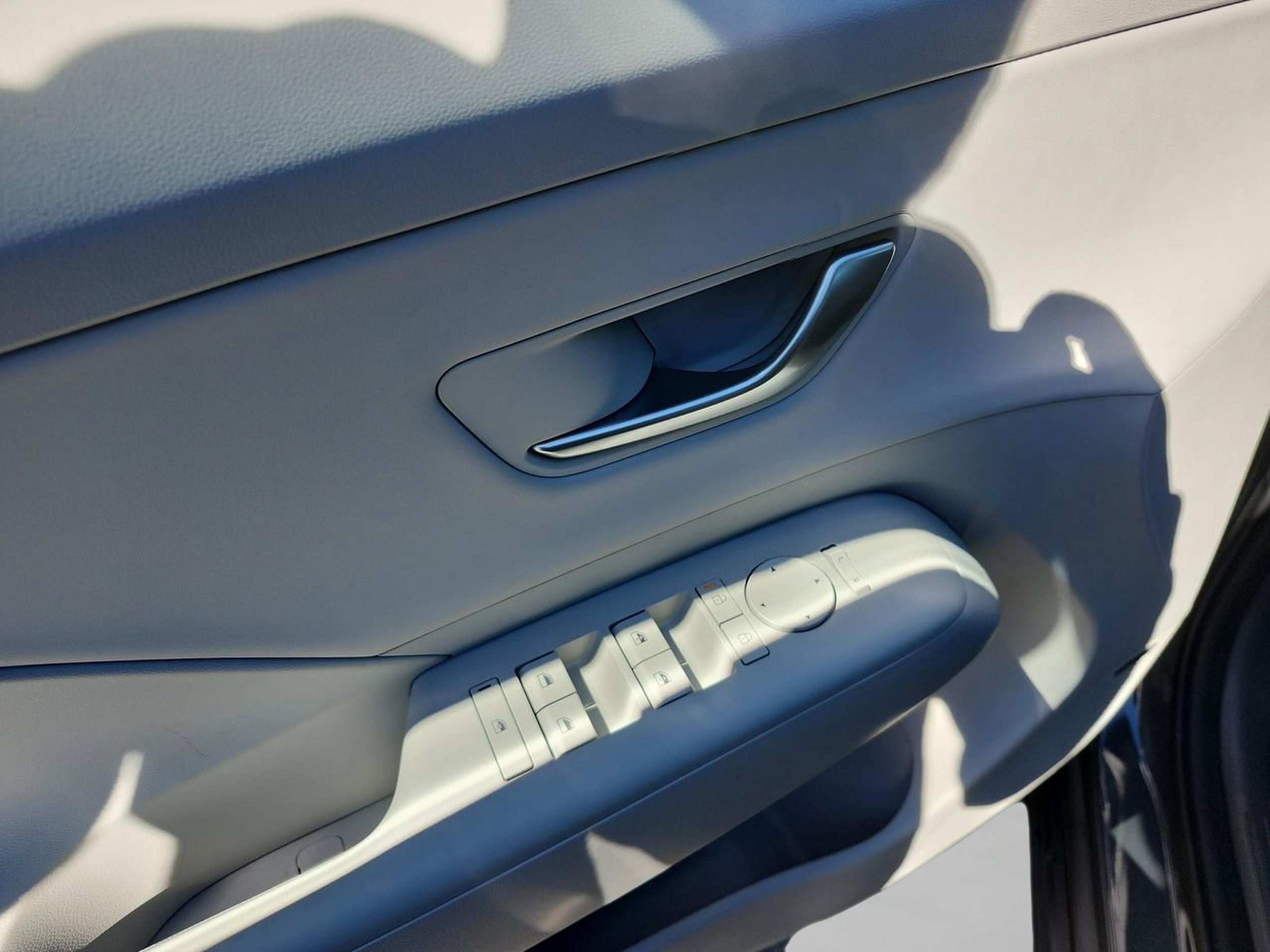 2026 Hyundai Kona Limited - Photo 16