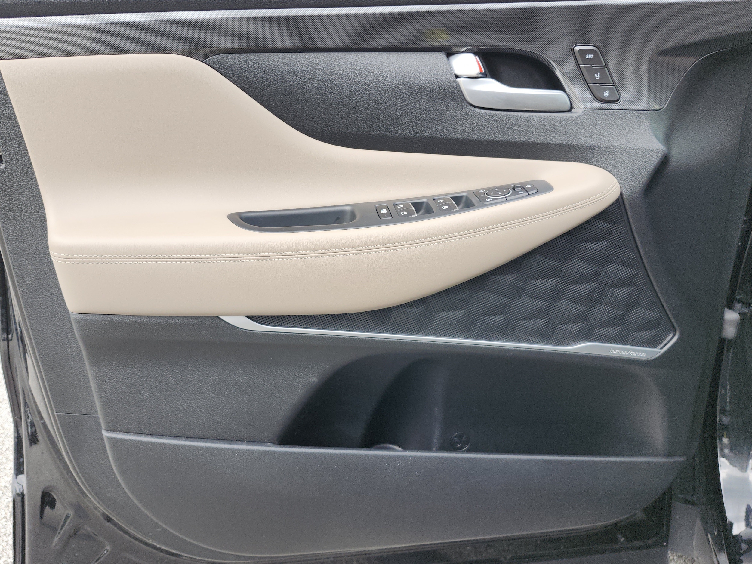 2021 Hyundai Santa Fe Limited - Photo 21
