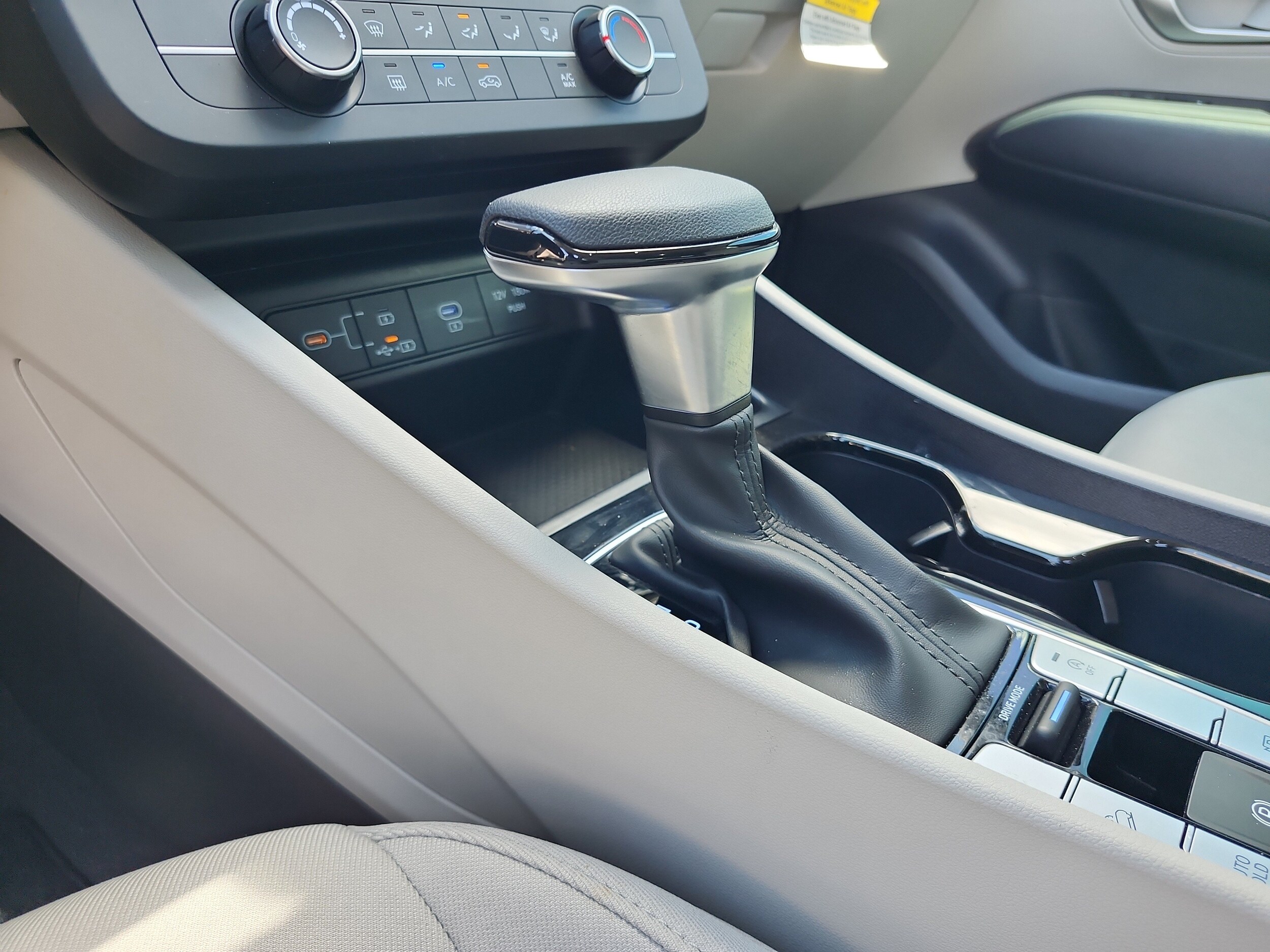 2026 Hyundai Tucson SE - Photo 16