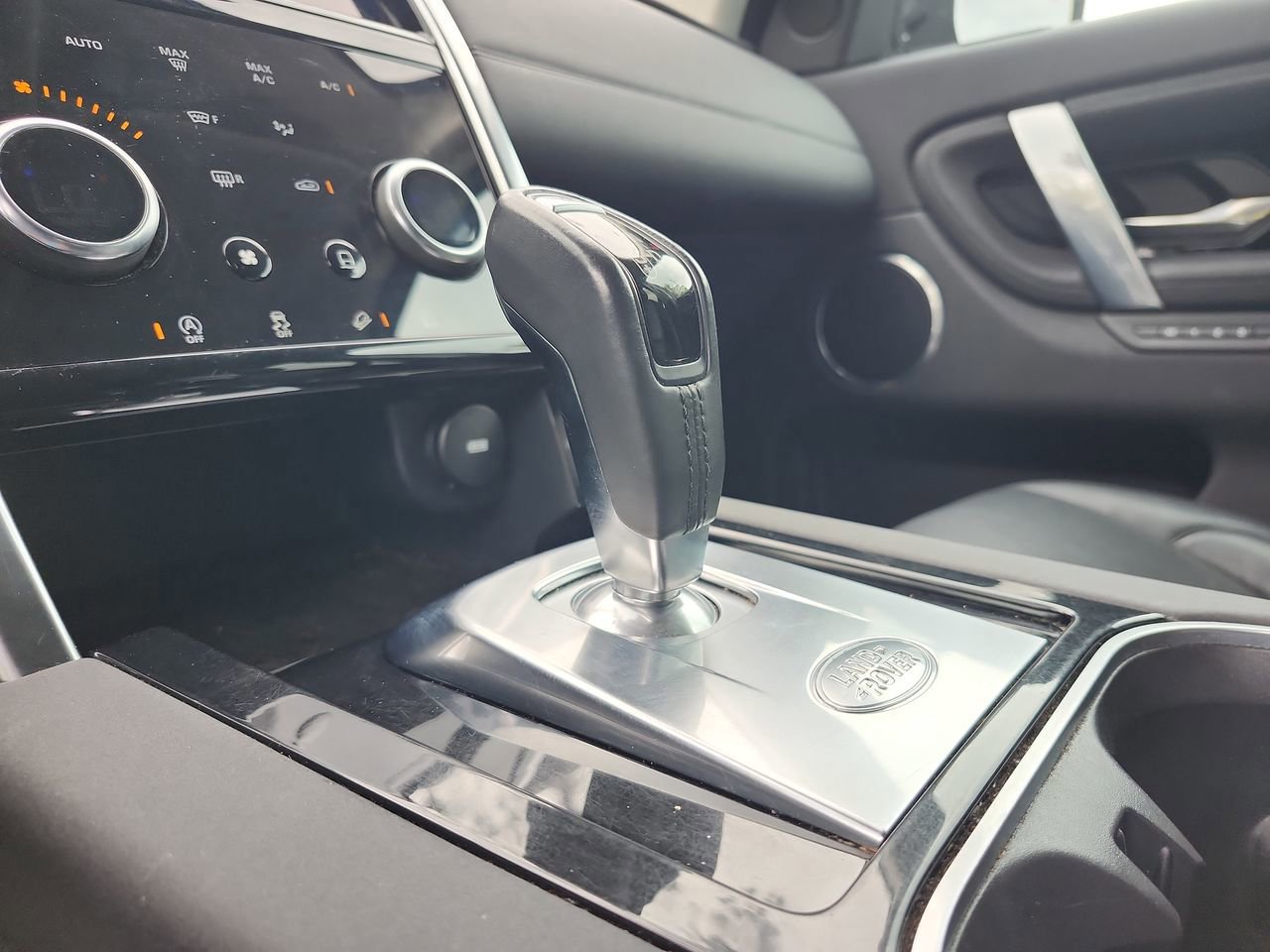 2020 Land Rover Discovery Sport SE - Photo 14