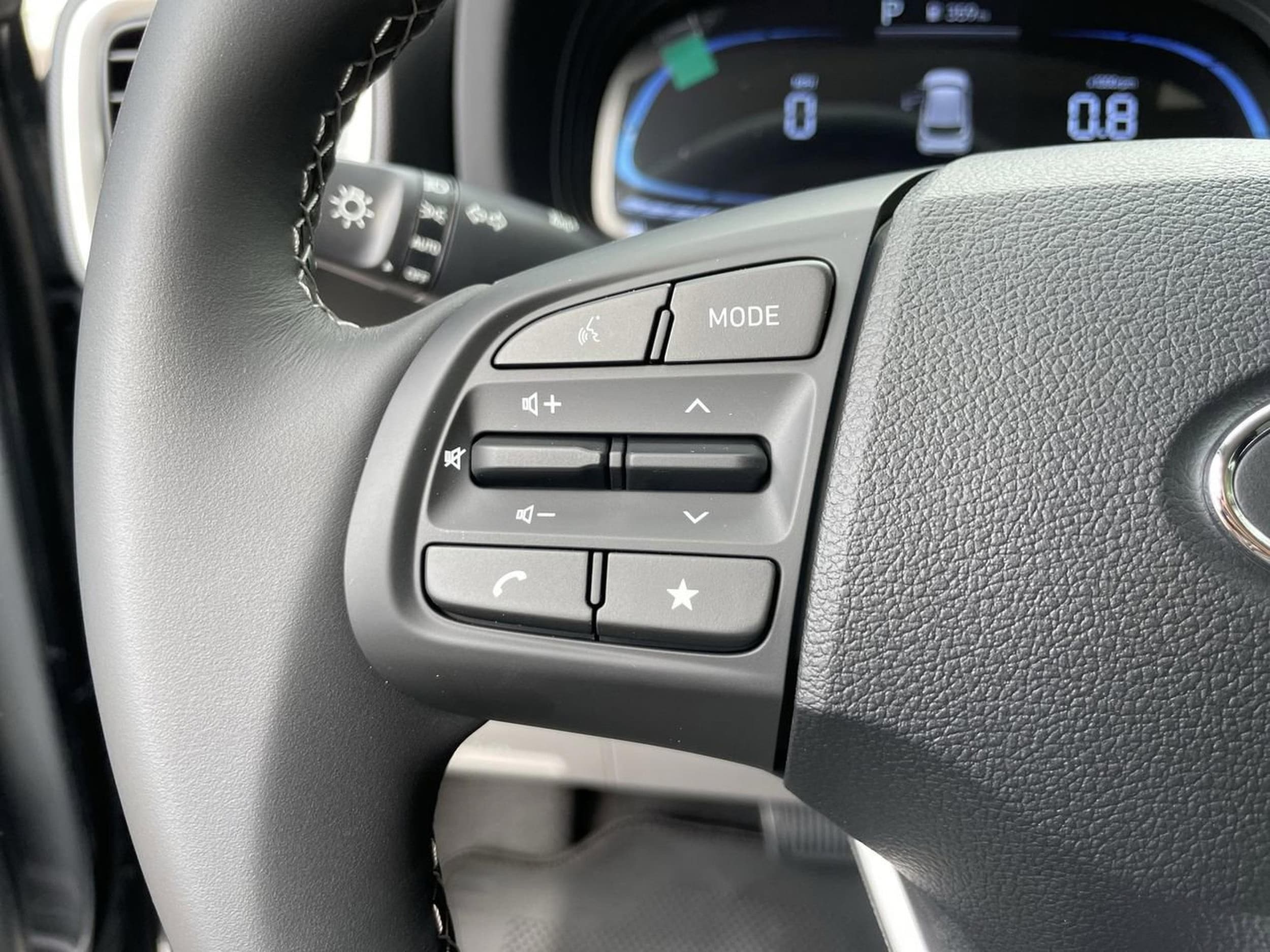 2026 Hyundai Venue SEL - Photo 13