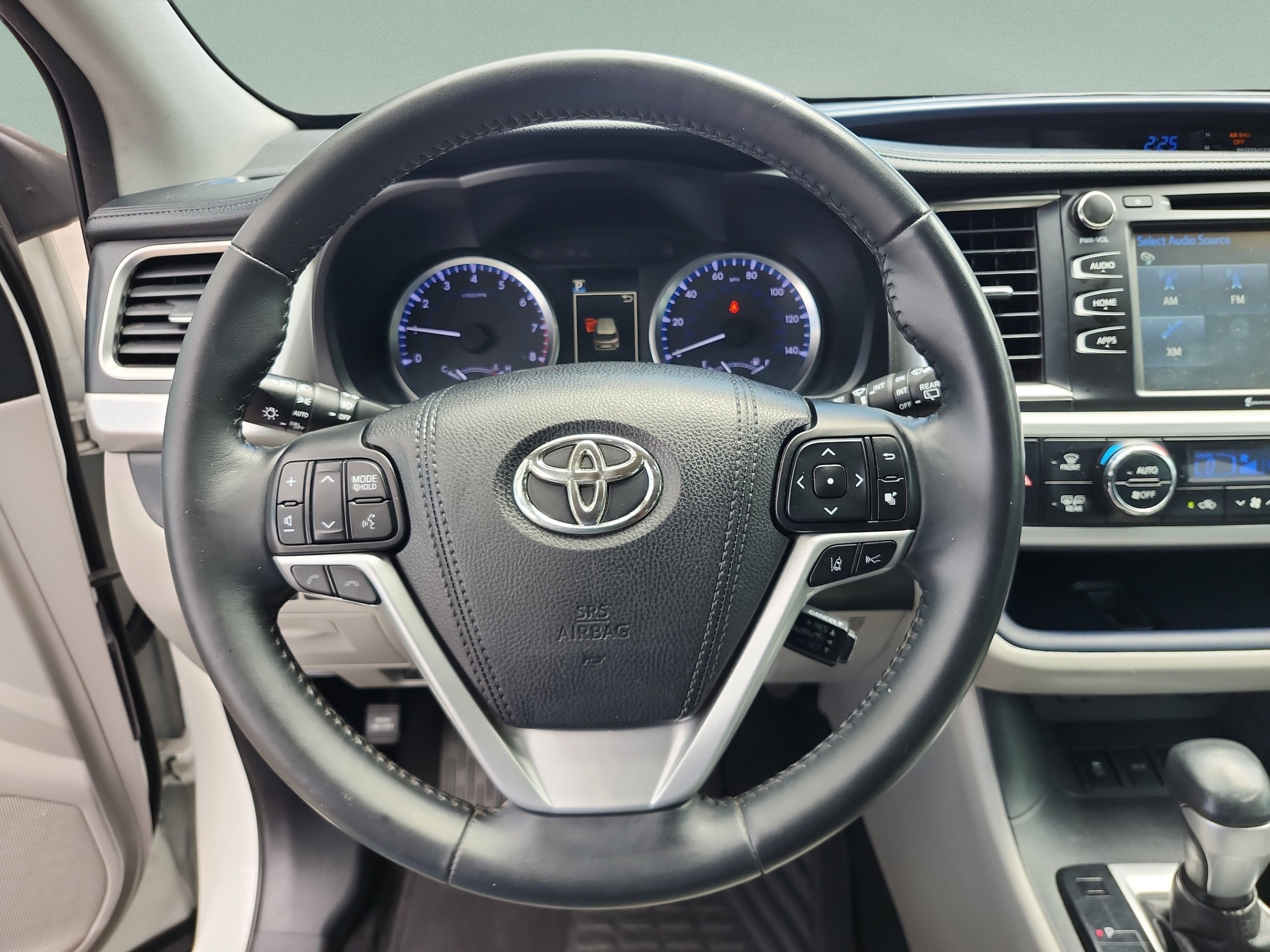 2018 Toyota Highlander LE Plus - Photo 9