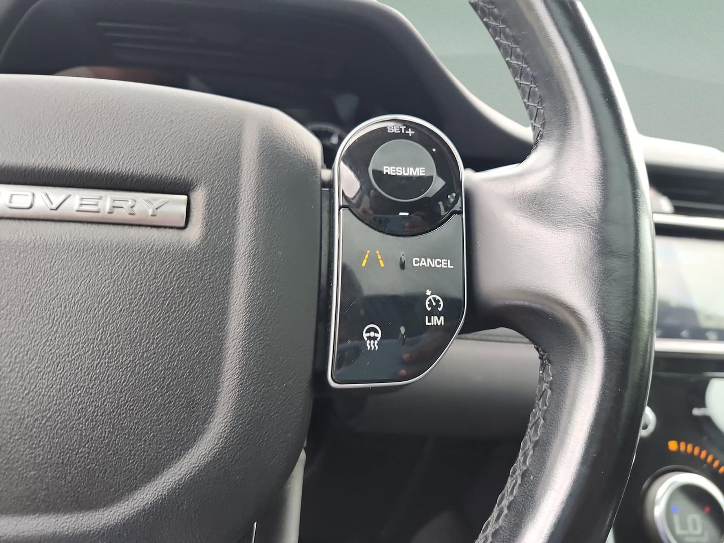 2020 Land Rover Discovery Sport SE - Photo 26