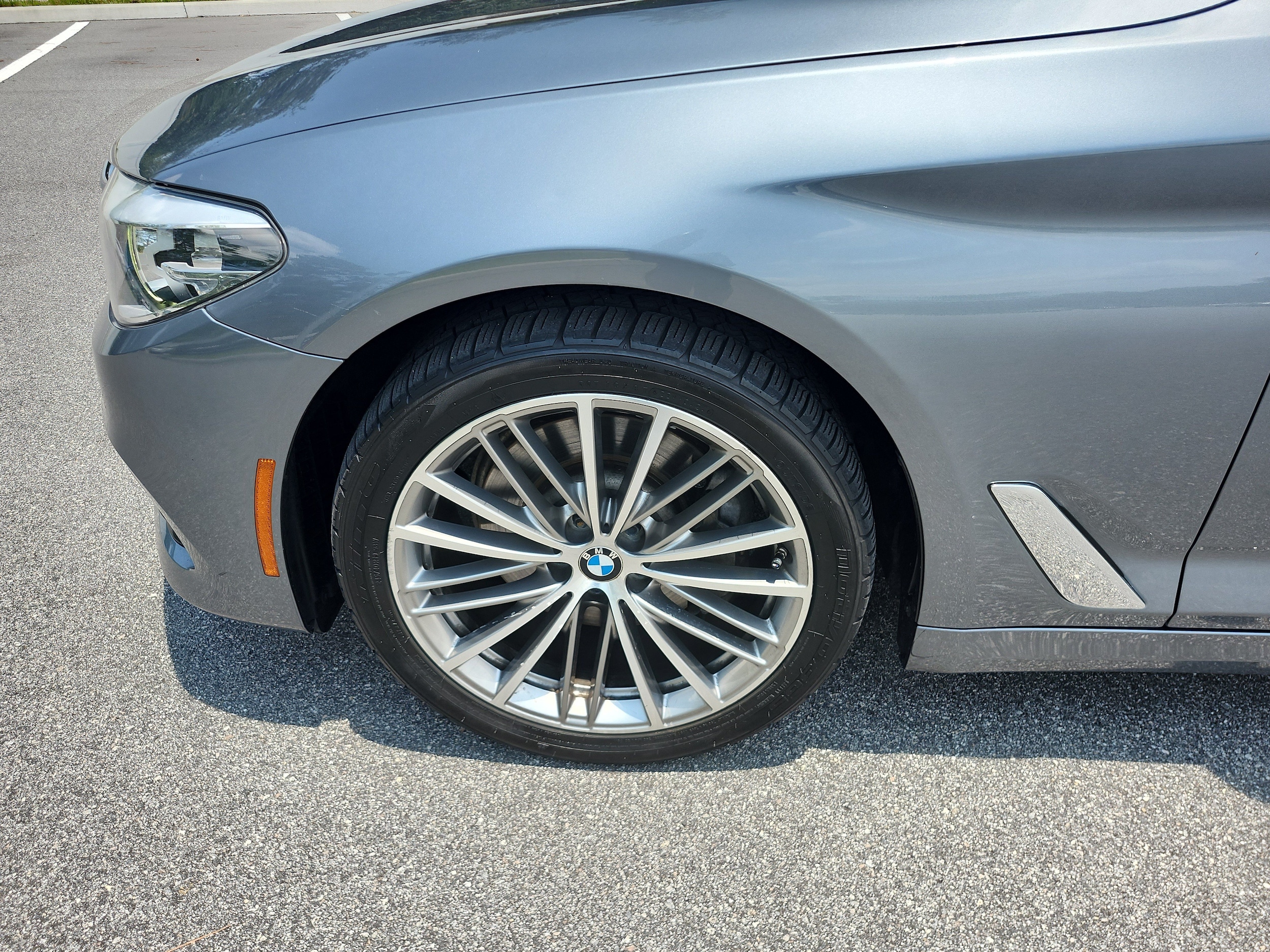 2020 BMW 5 Series 530i - Photo 10