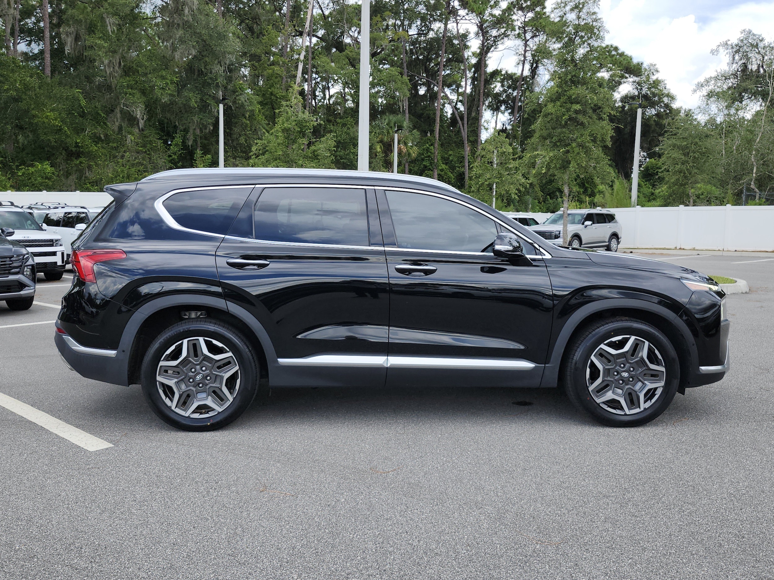 2021 Hyundai Santa Fe Limited - Photo 8