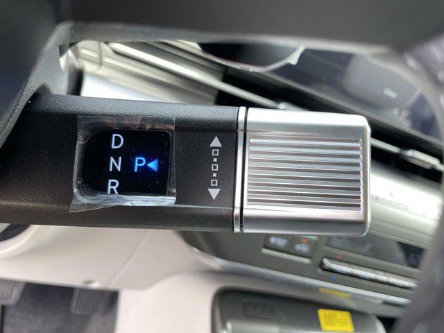 2025 Hyundai Kona EV SEL - Photo 15