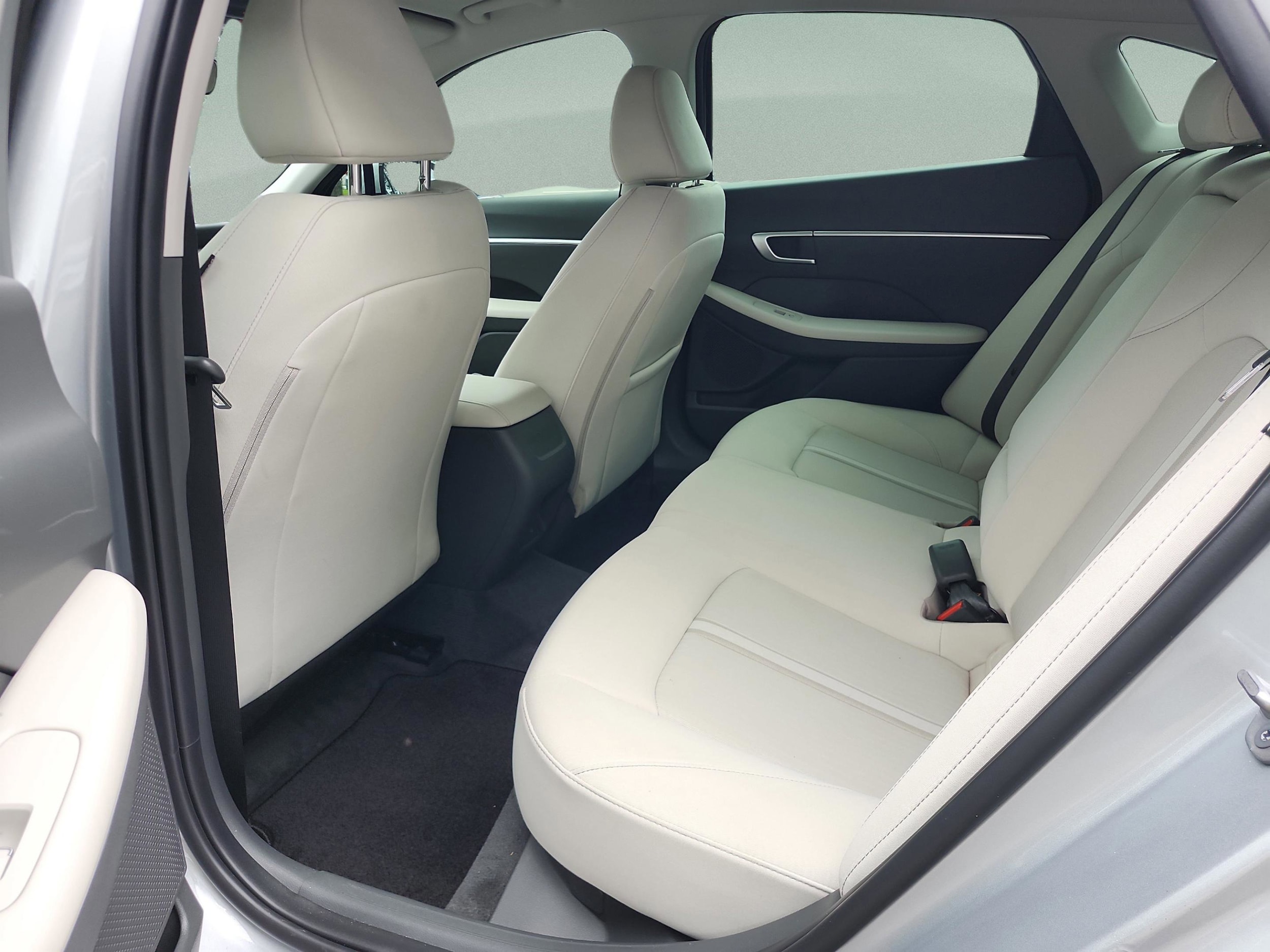 2025 Hyundai Sonata SEL - Photo 17