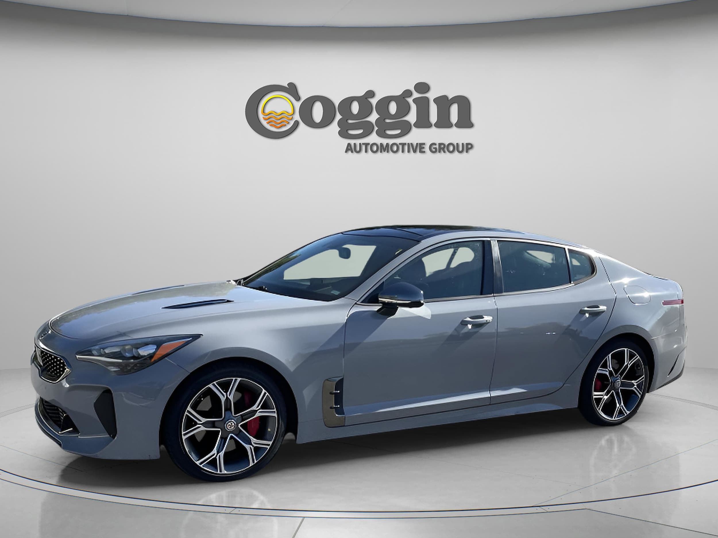2019 Kia Stinger GT2's photo