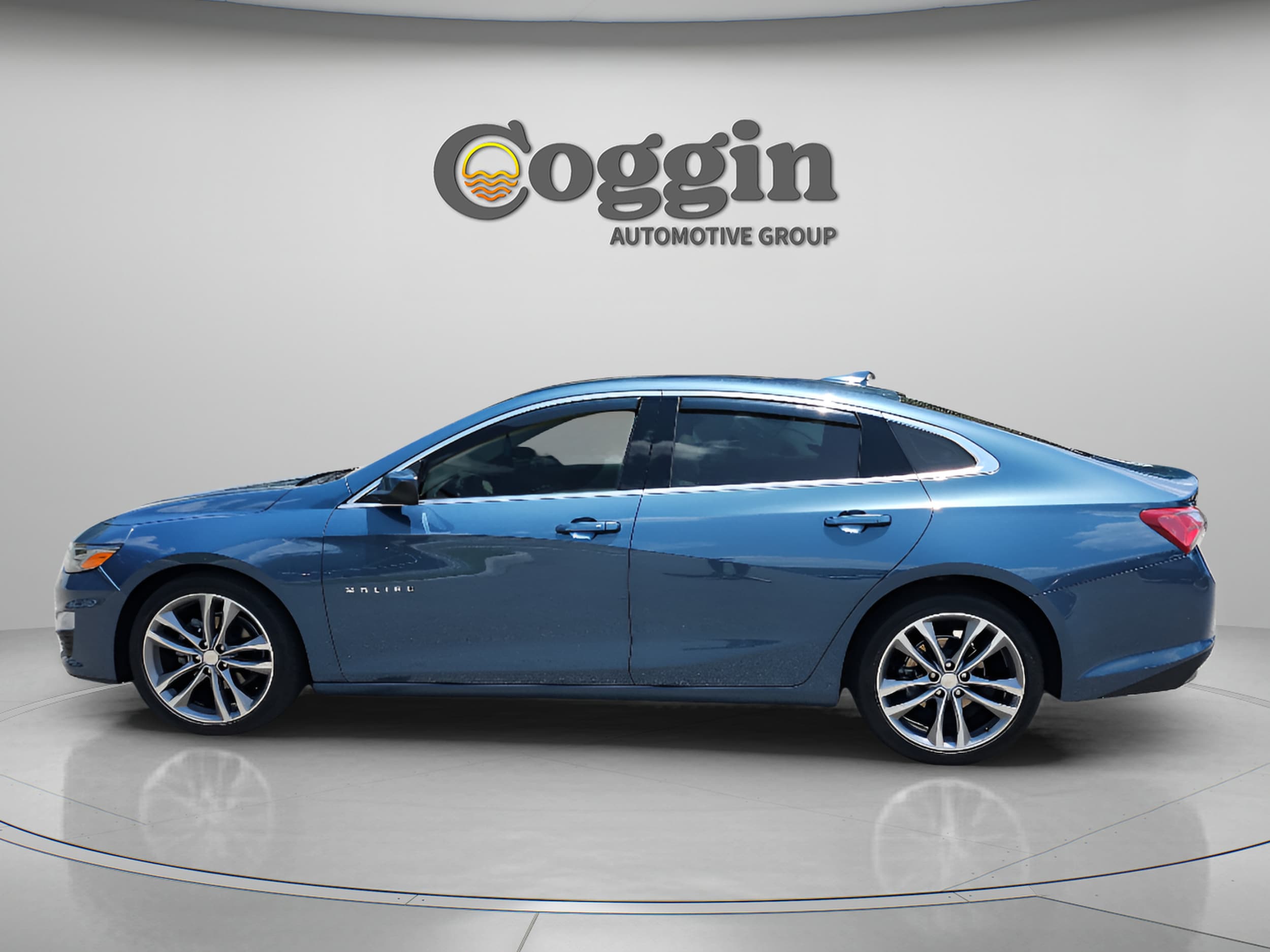 2024 Chevrolet Malibu 2LT - Photo 2