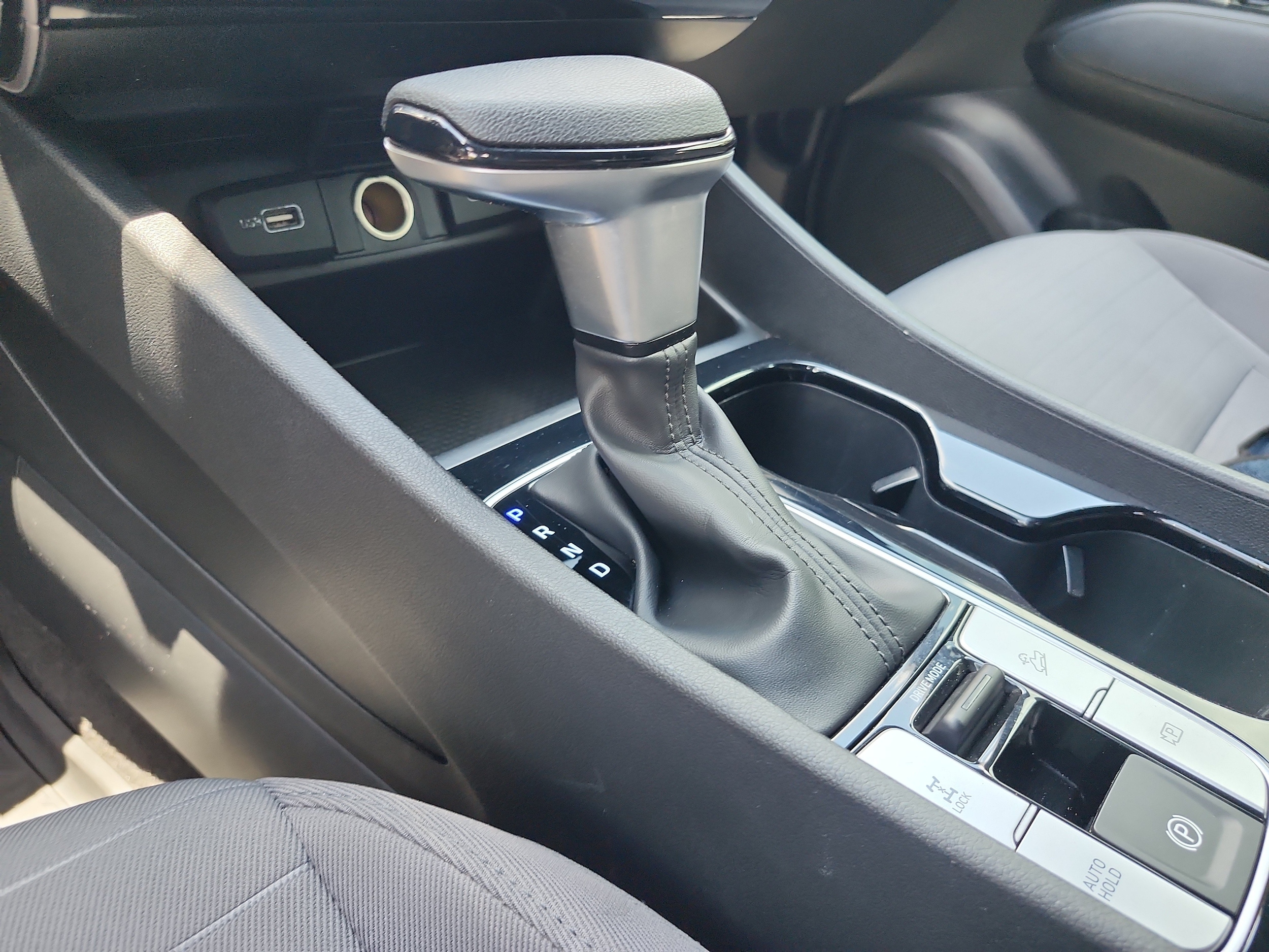 2023 Hyundai Santa Cruz SEL - Photo 16