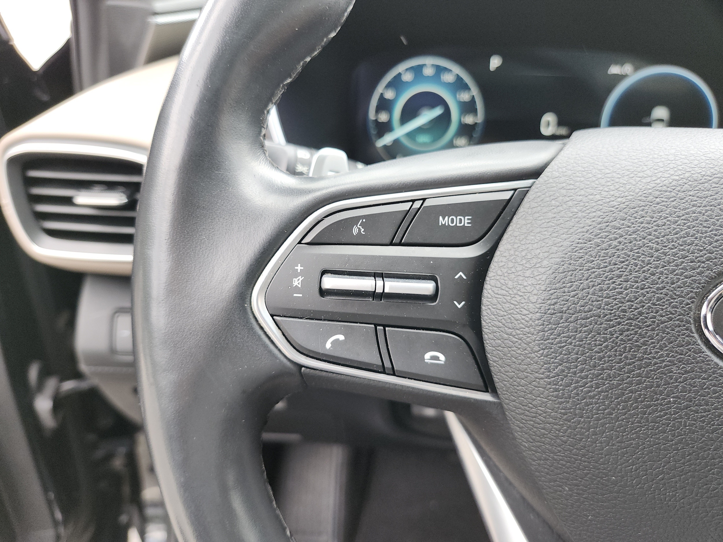 2021 Hyundai Santa Fe Limited - Photo 17