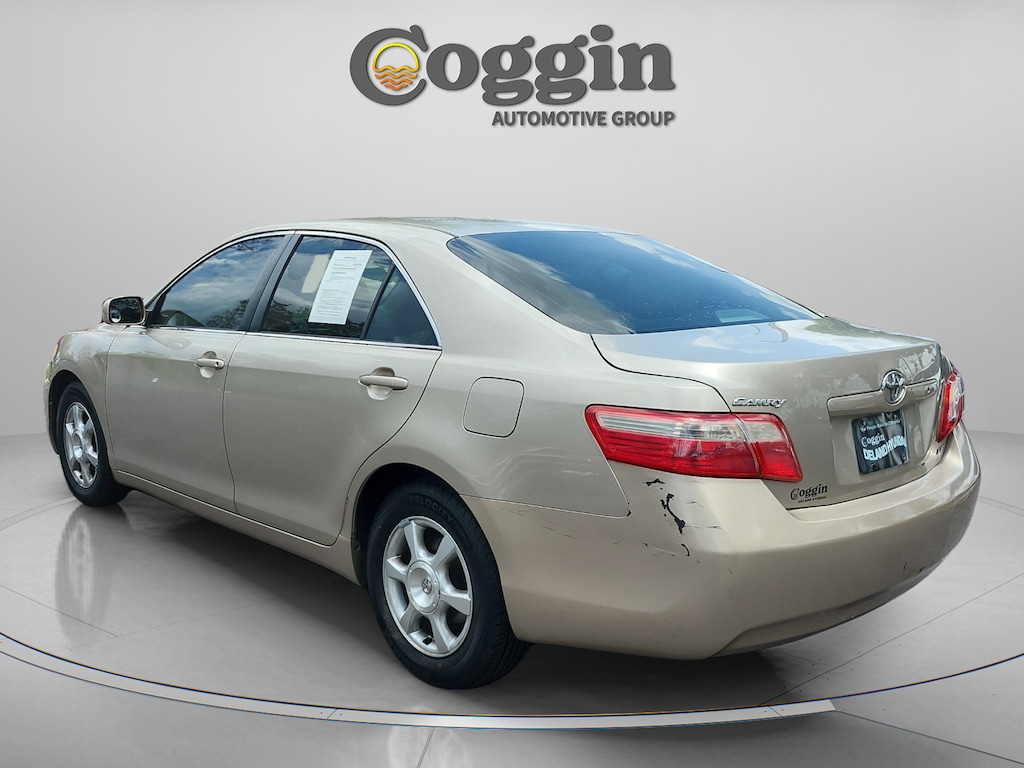 Used 2009 Toyota Camry SE Sedan