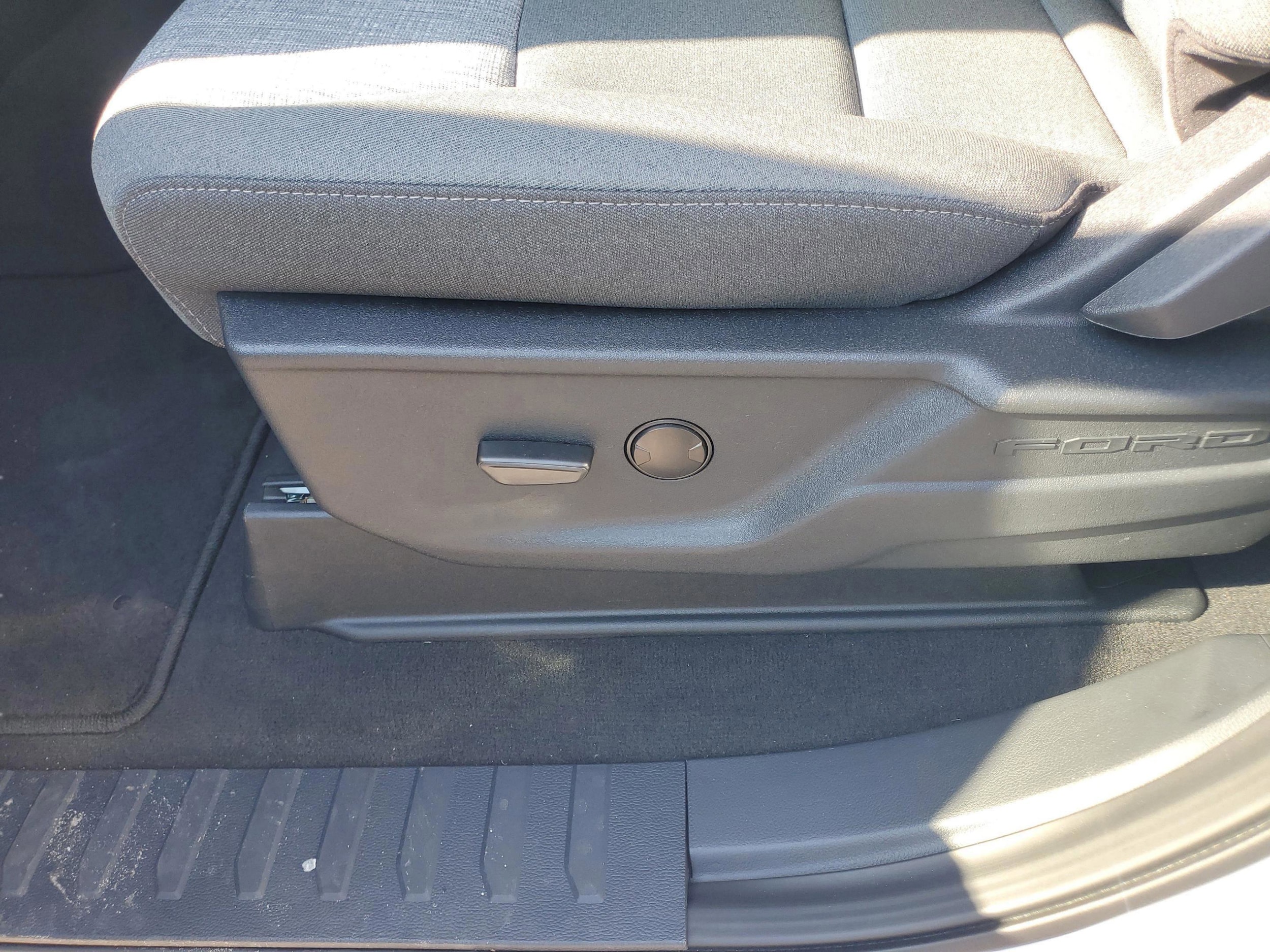 2025 Ford F-350 Super Duty XLT - Photo 24