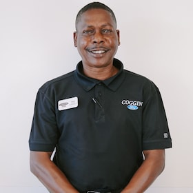 Staff member Paul Horne from ID_89a634eac53d