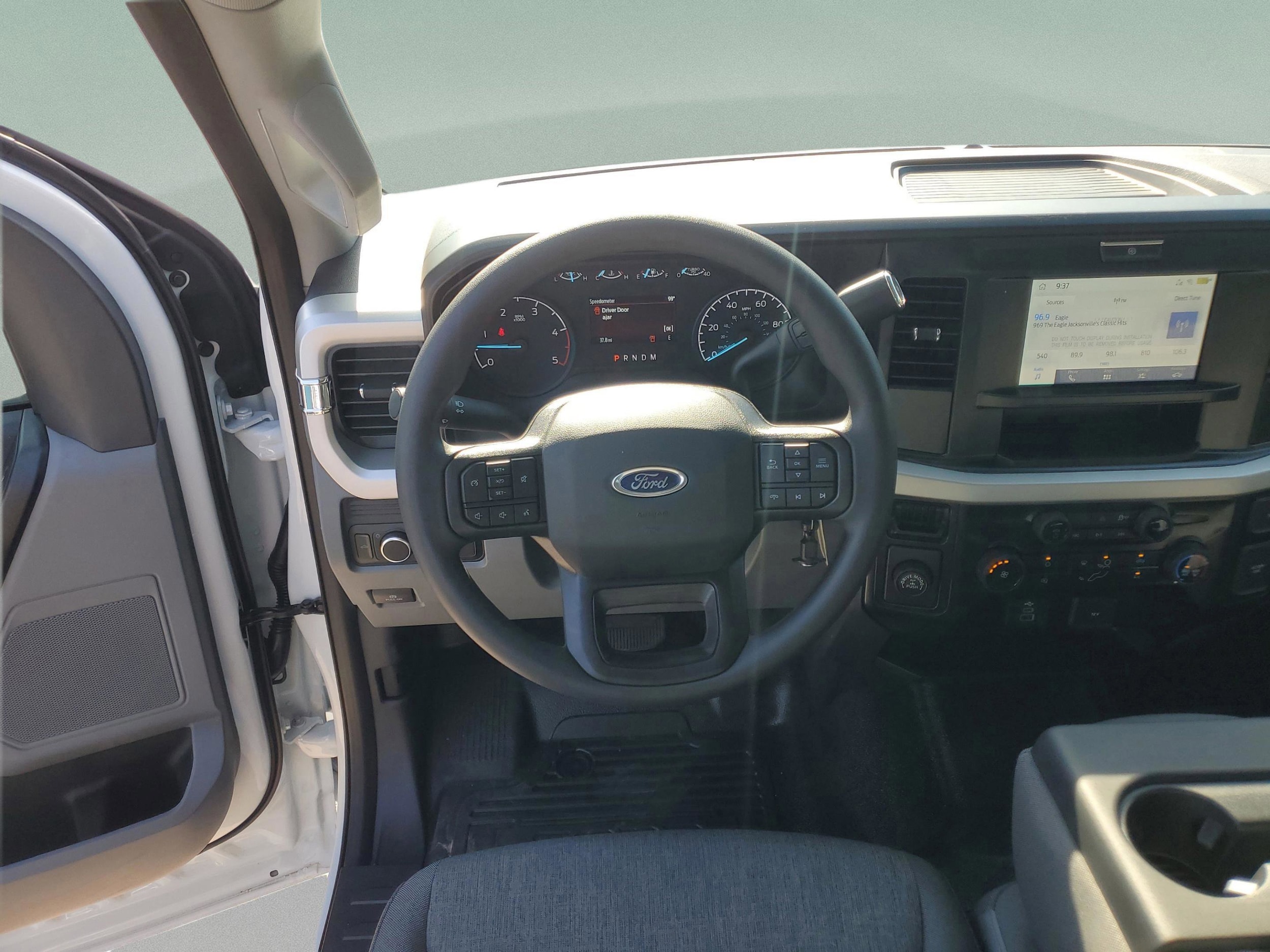 2025 Ford F-250 Super Duty XL - Photo 11