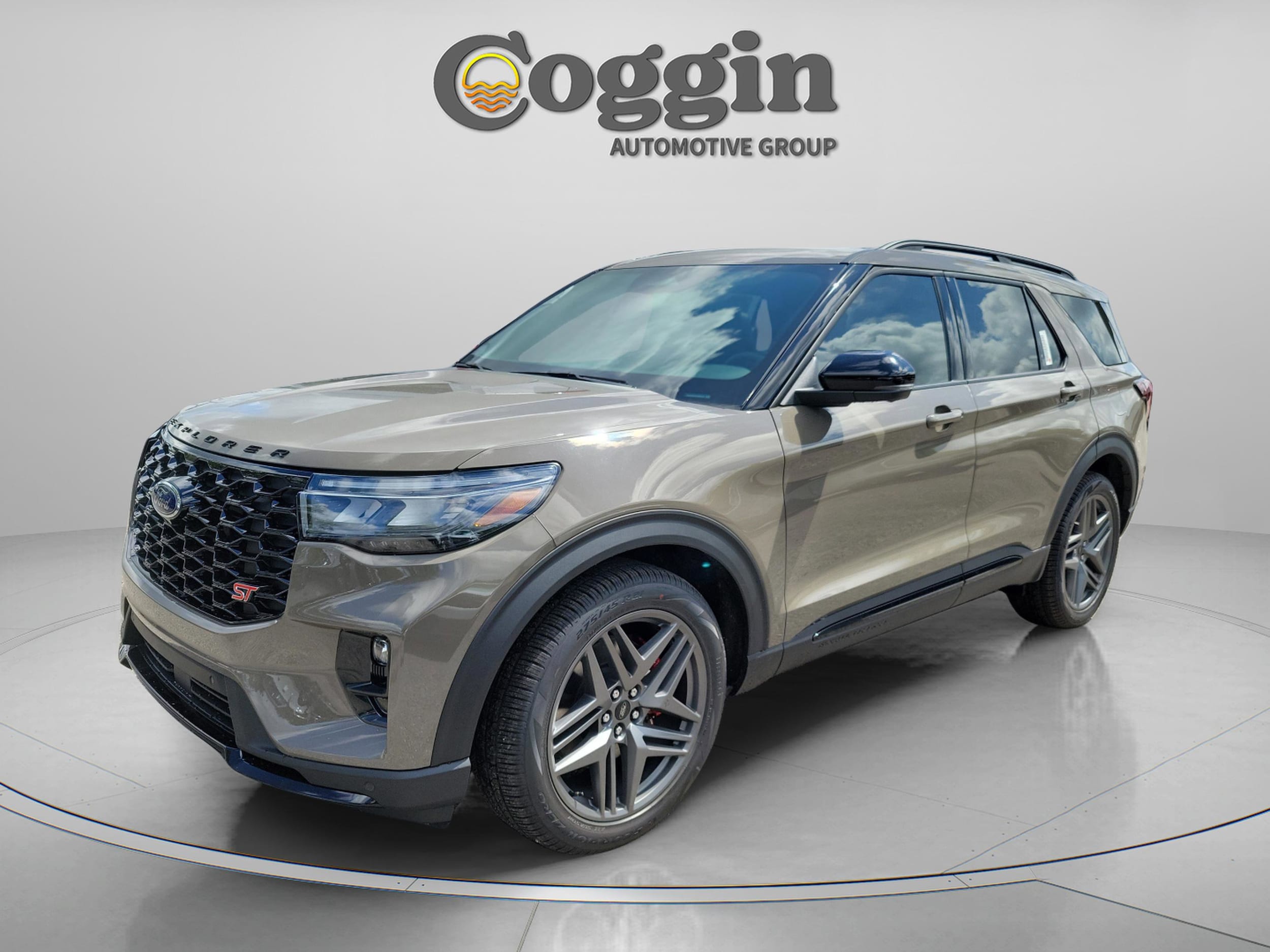 2026 Ford Explorer ST 4WD's photo
