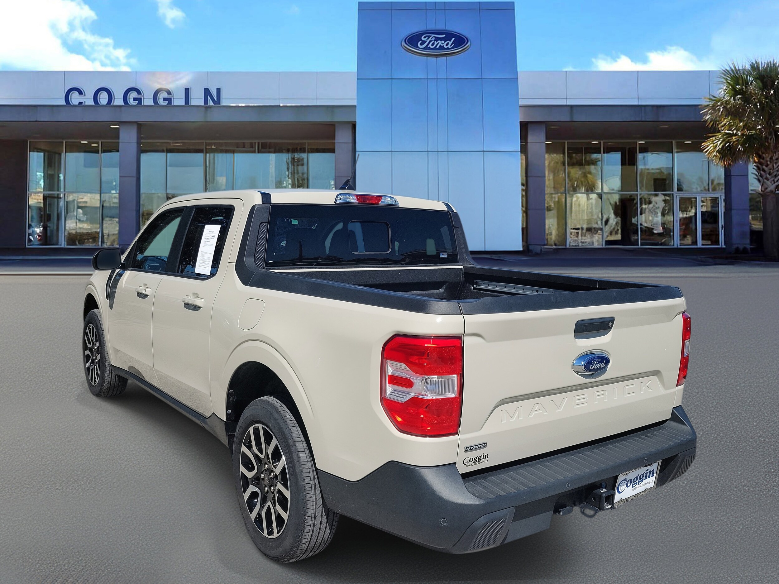 2024 Ford Maverick Lariat photo 2