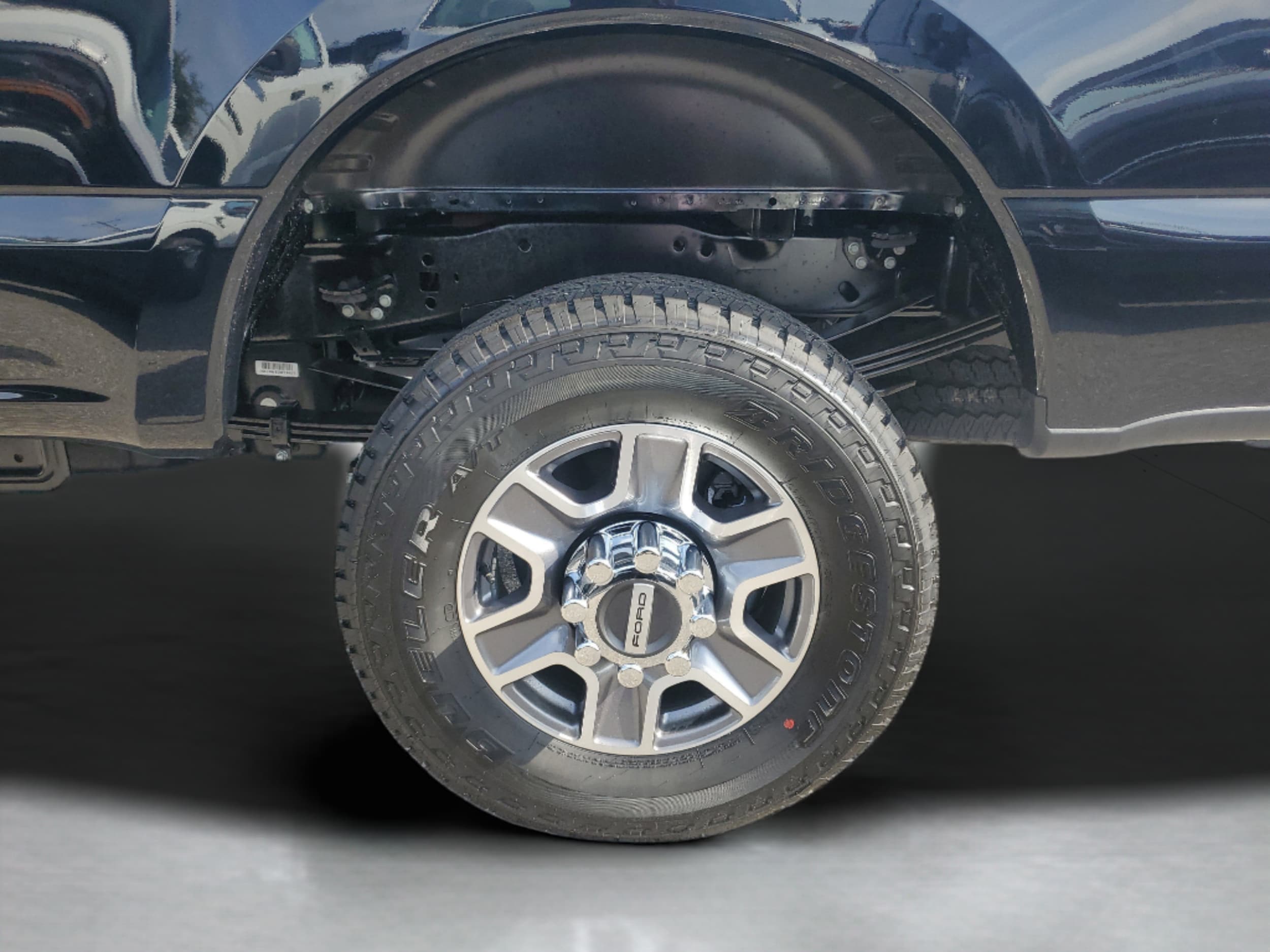 2025 Ford F-350 Super Duty XLT - Photo 28