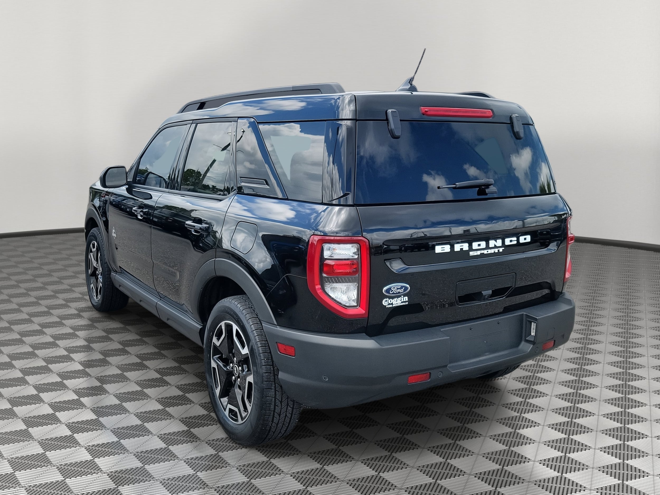 Used 2021 Ford Bronco Sport Outer Banks with VIN 3FMCR9C65MRB37721 for sale in Jacksonville, FL